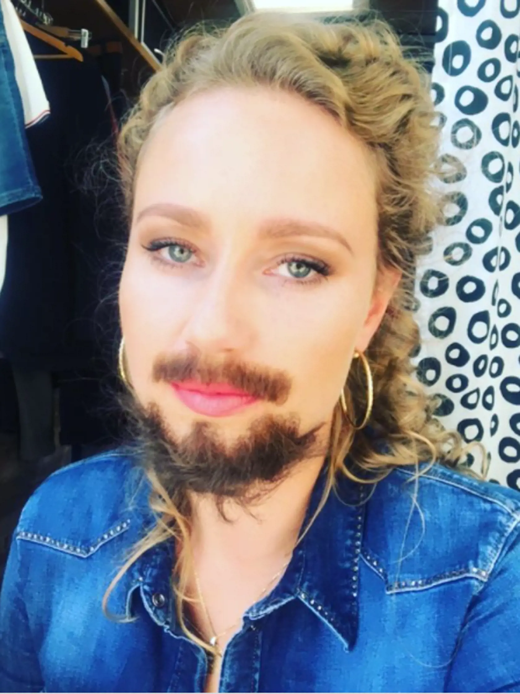 Natália Puklušová s bradou