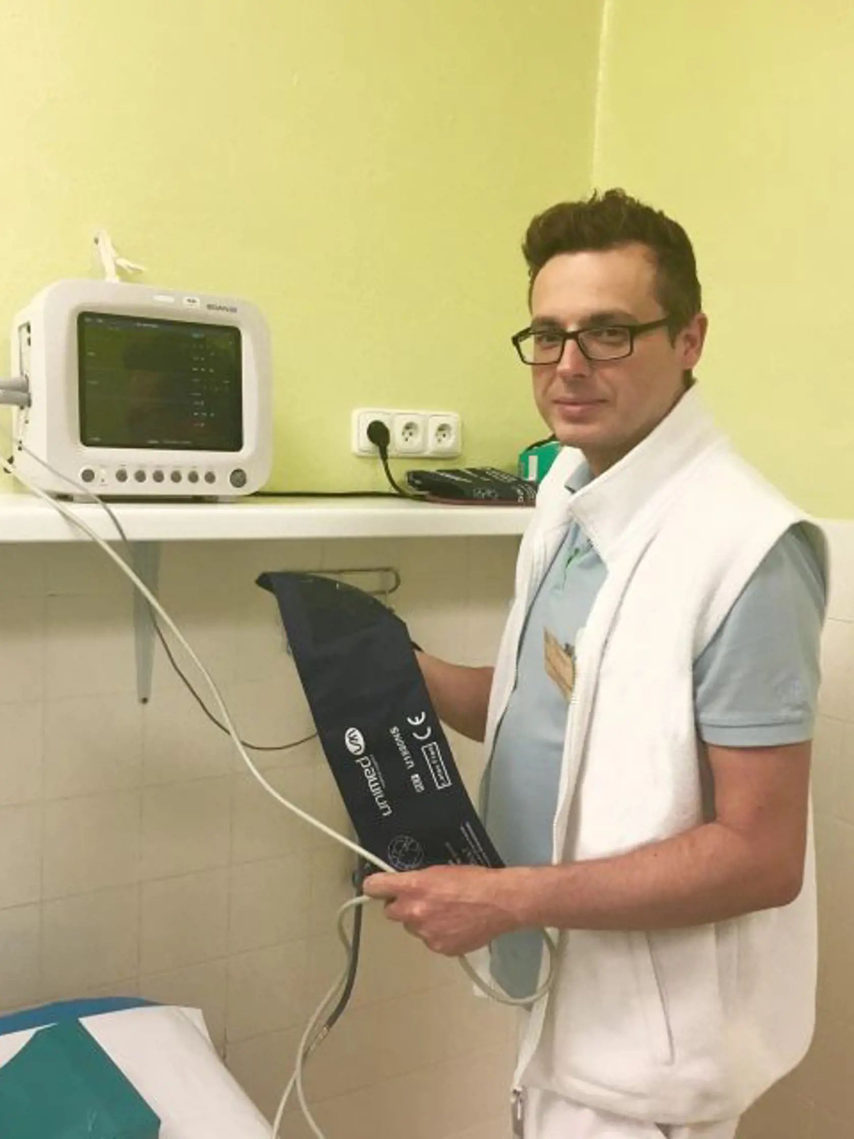 Podľa námestníka nemocnice Milana Henčela prepustenie pacienta konzultovali najprv s hygienikmi..