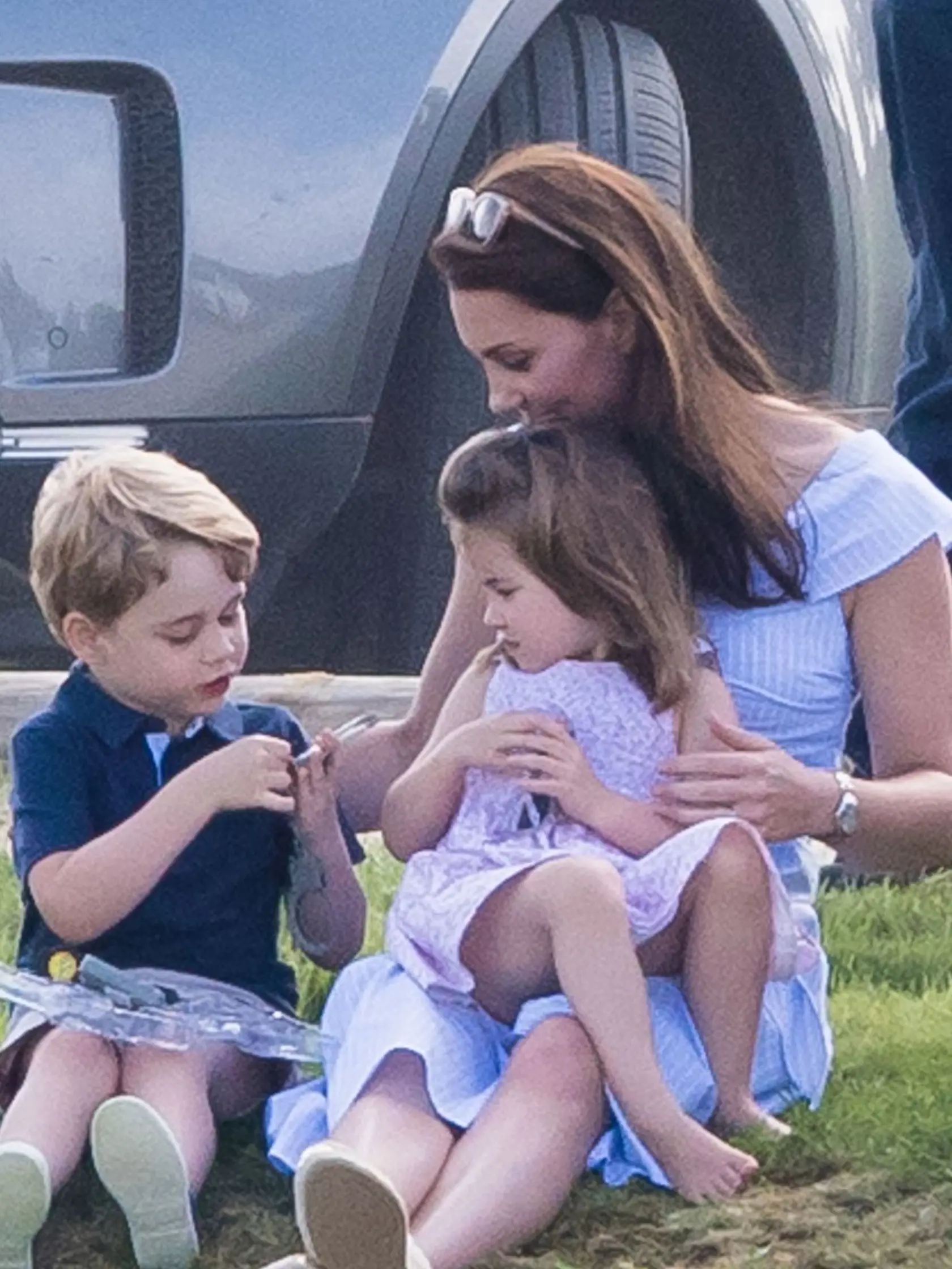 Kate si plní všetky materské povinnosti a opatrovateľku využíva čo najmenej.