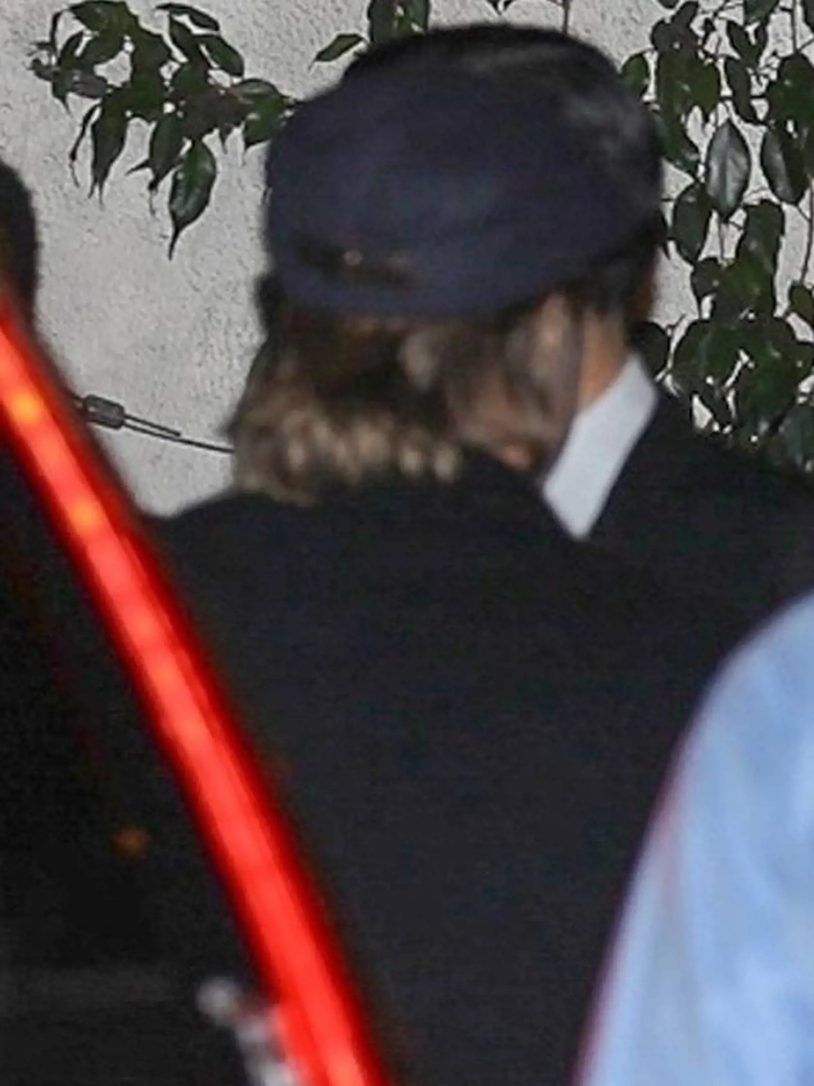 Brad Pitt sa objavil na oslave narodenín Jennifer Aniston.