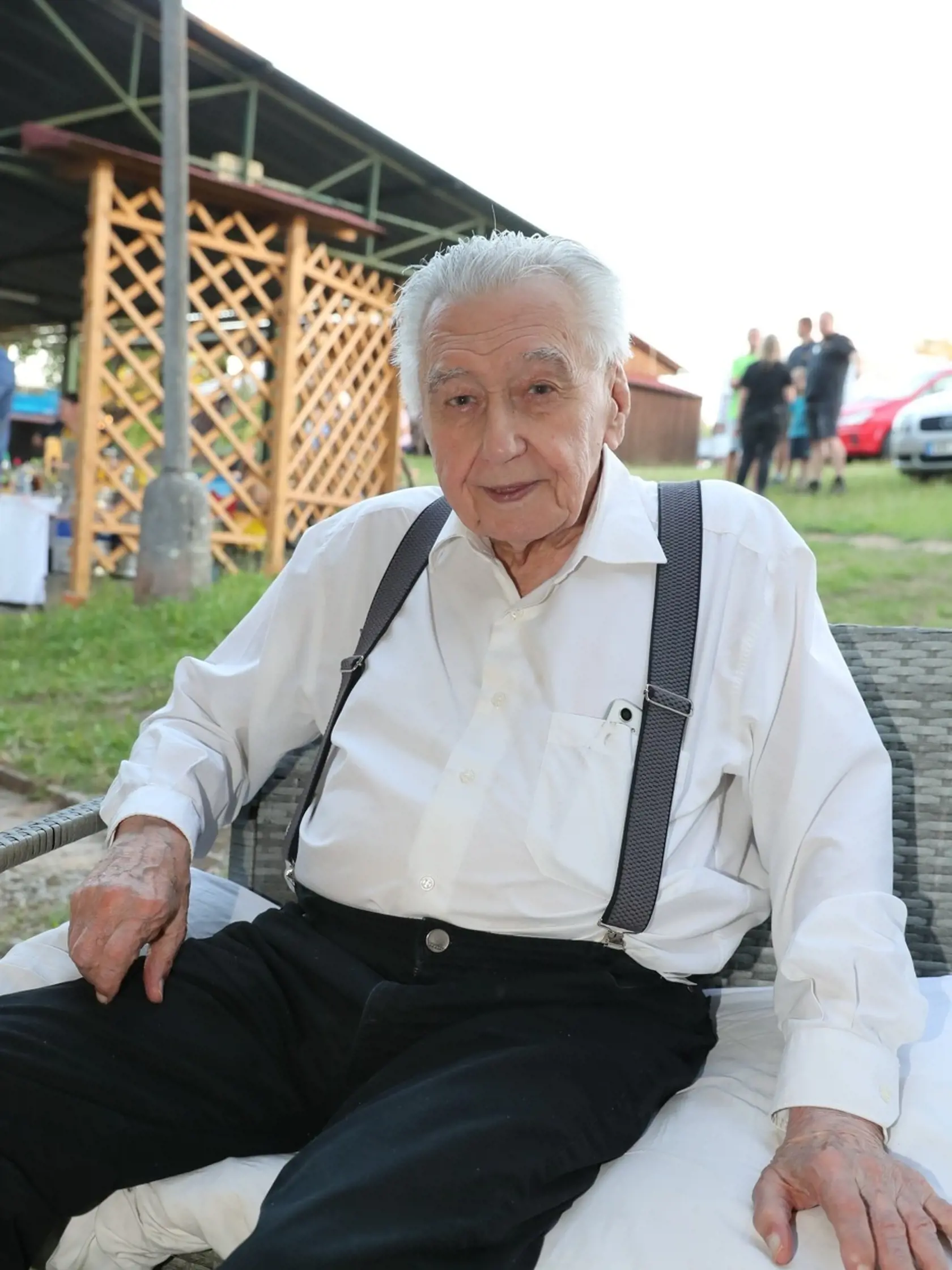 Český spevák Josef Zíma.
