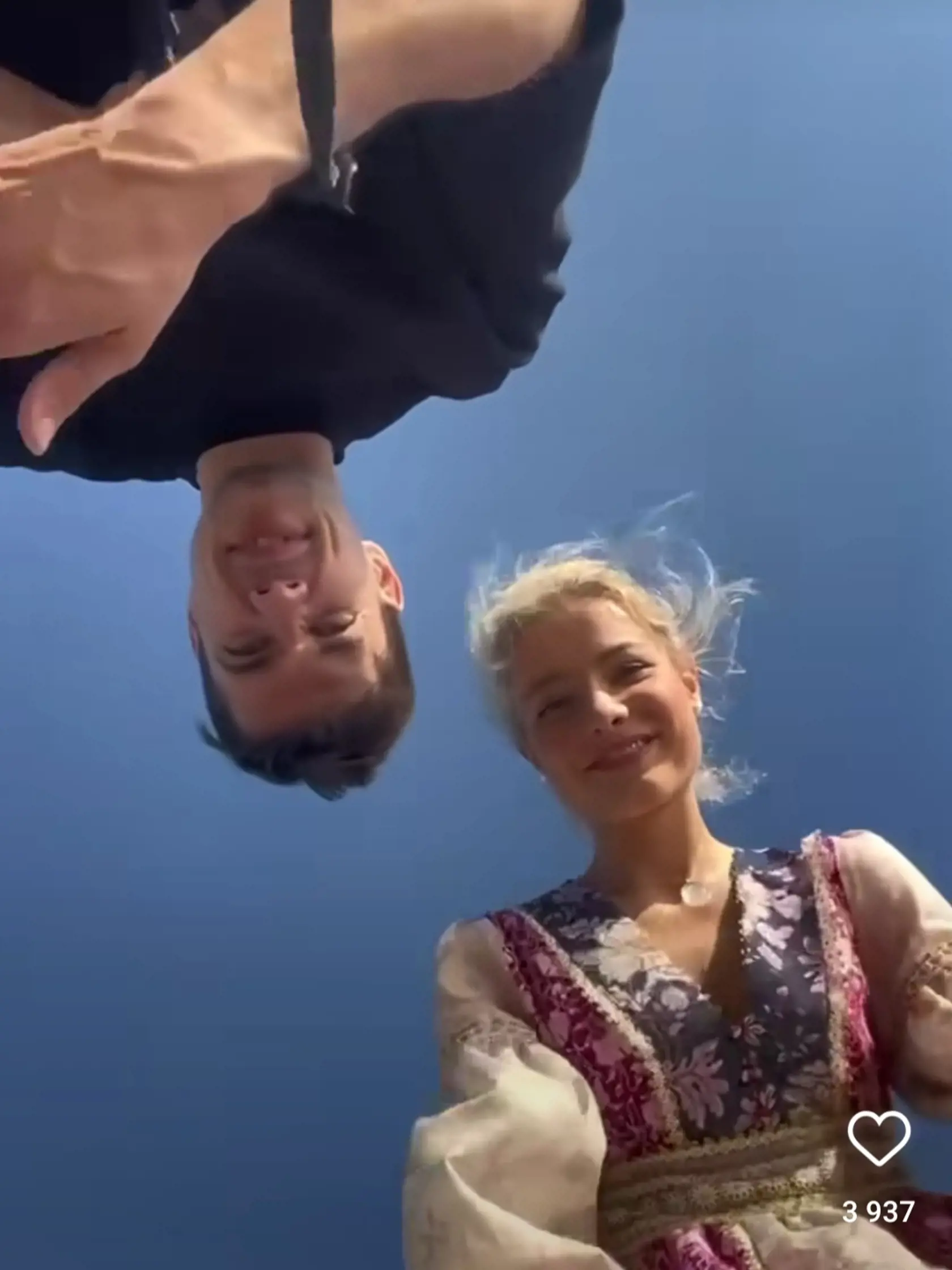 Mirka predstavila svojho priateľa v deň promócií krásnym videom.