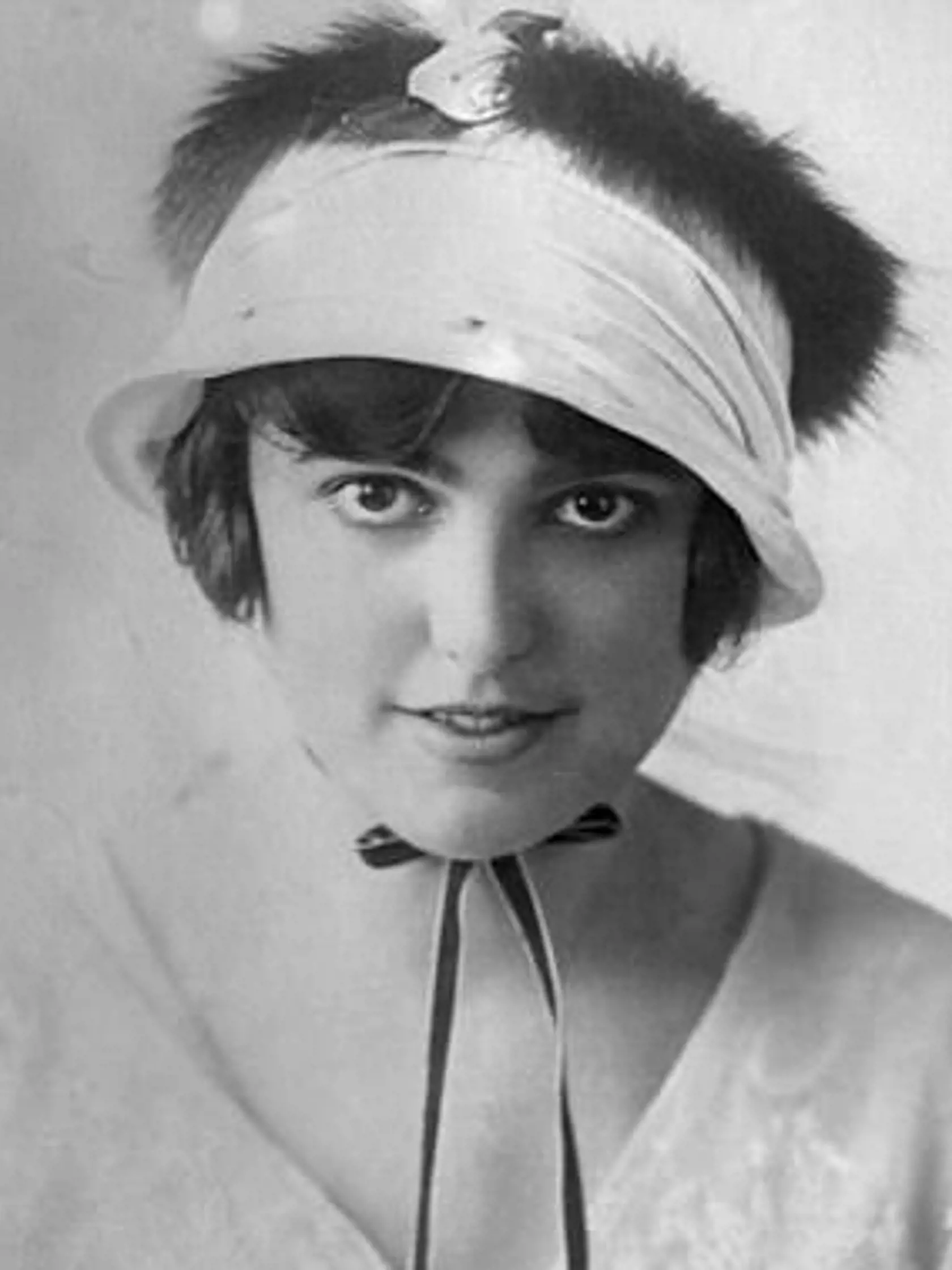 Virginia Rappe, vychádzajúca herečka, zomrela štyri dni po údajnom útoku