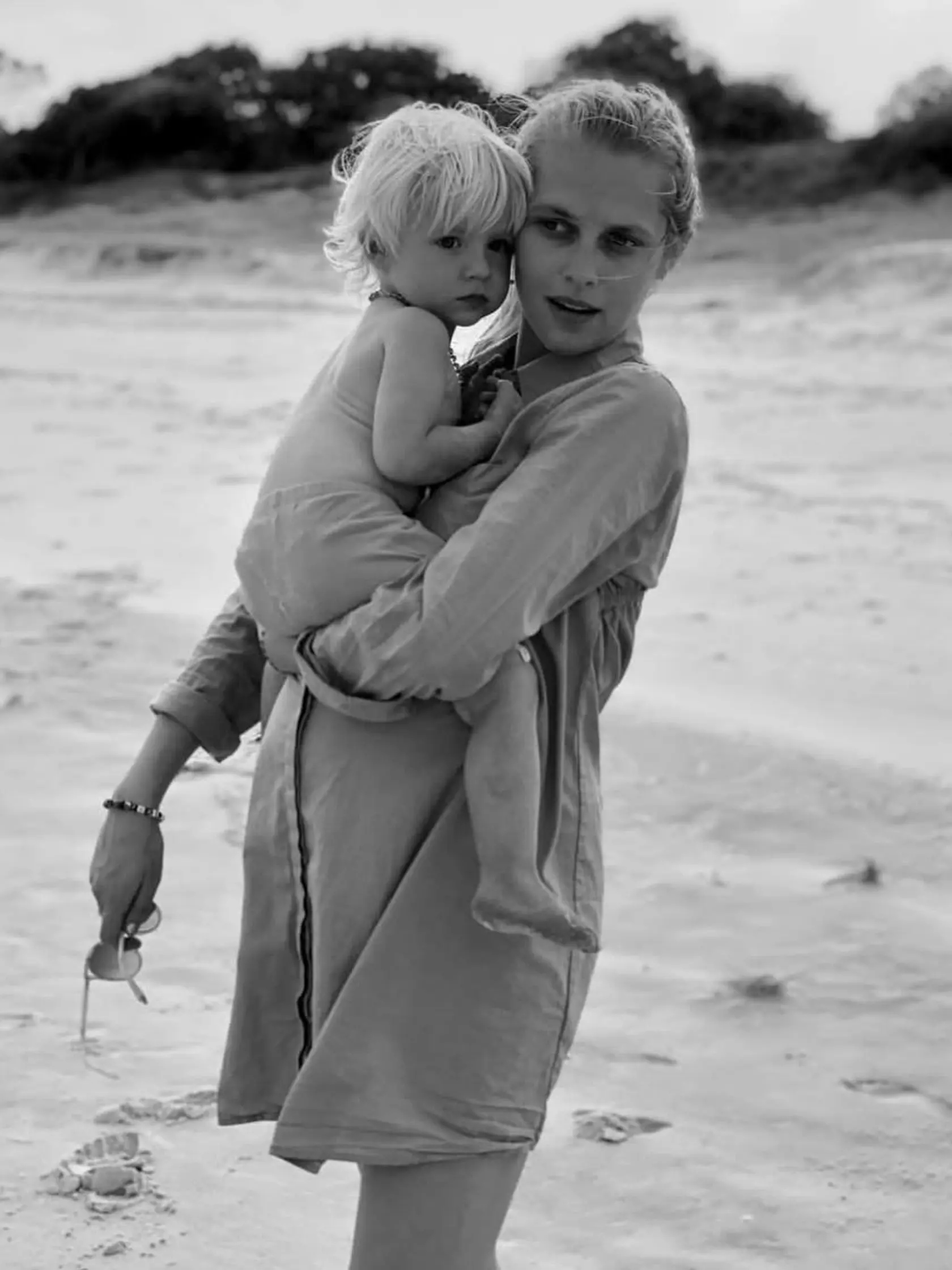 Austrálska herečka Teresa Palmer (39) s druhorodeným Forestom