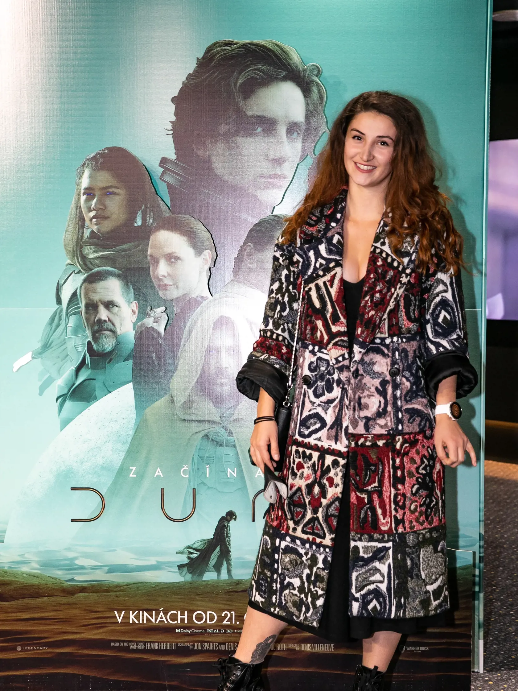 Príchody na premiéru sci-fi filmu DUNA. Na fotke je Kristína Kocian - ;dcéra Ivety Malachovskej.