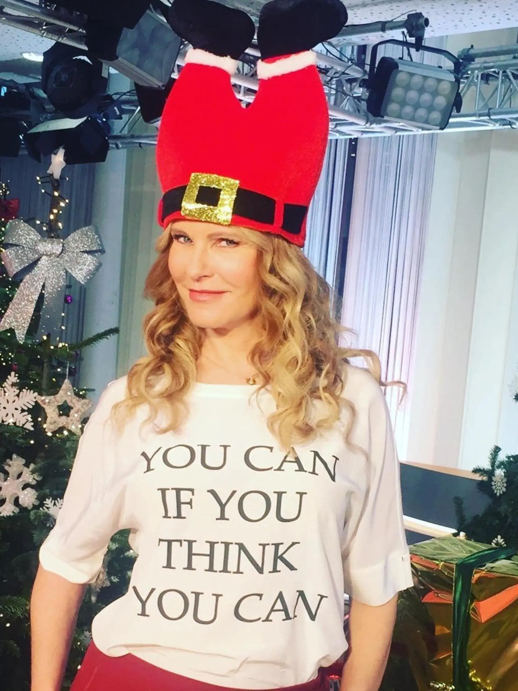 Katja Burkard (katja_burkard_official / 13.12.2017): "Ich glaub auch an mich#crazy #christmas #hoseaufdemkopf #santa @riani_fashion, Image: 357814934, License: Rights-managed, Restrictions: , Model Release: no, Credit line: Profimedia, Face To Face A