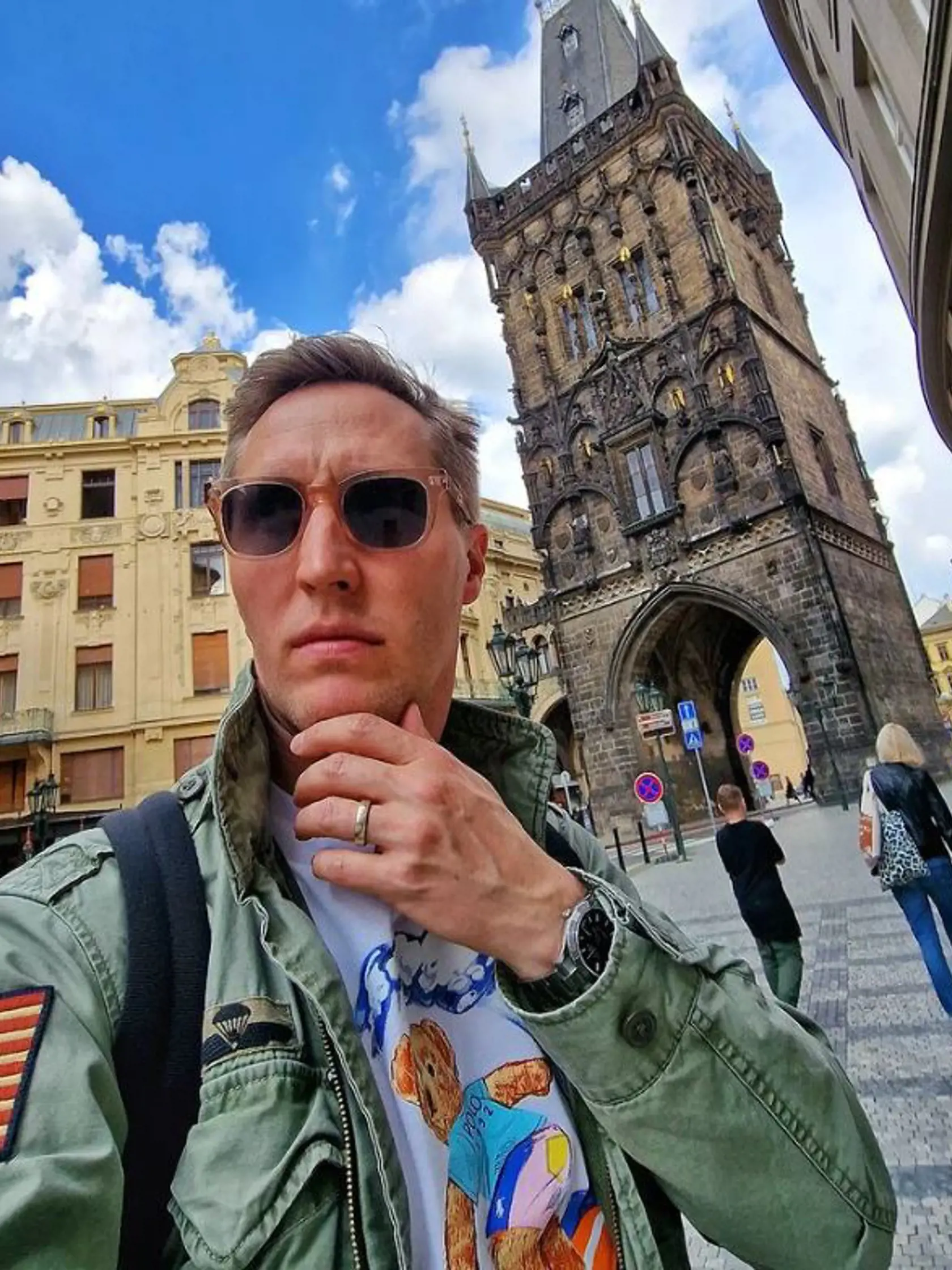 Sajfa na výlete v Prahe.