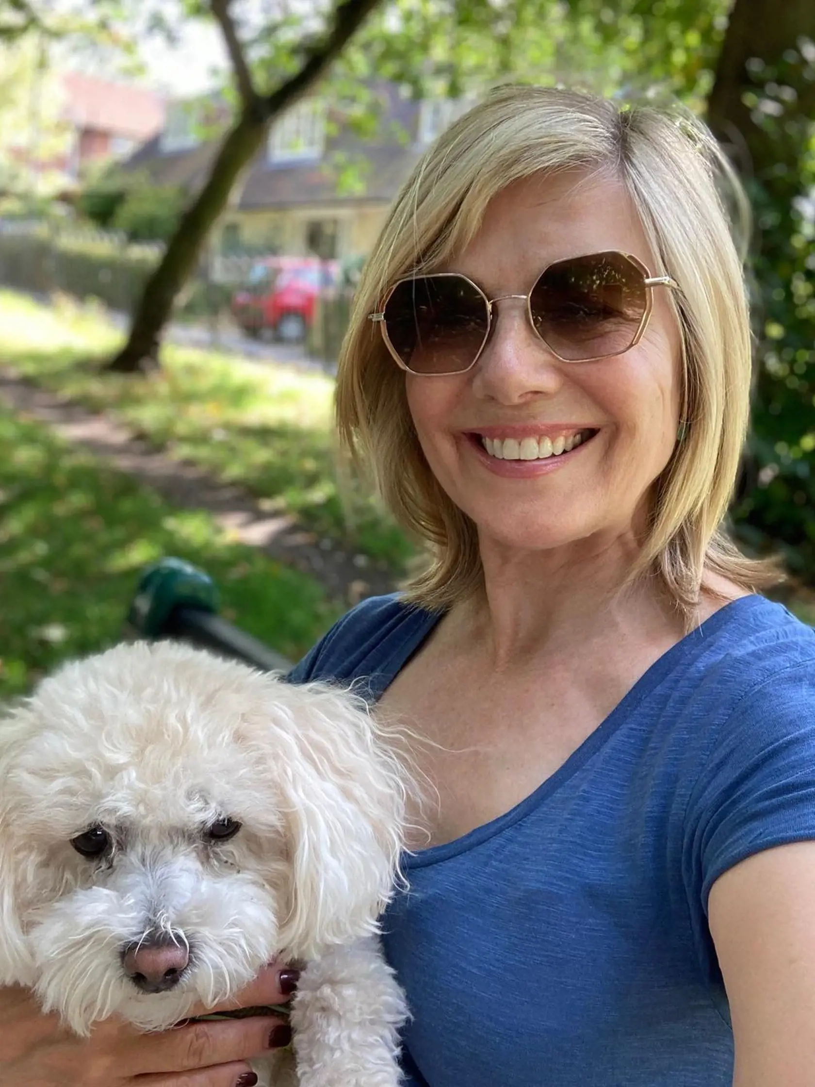 Glynis Barber