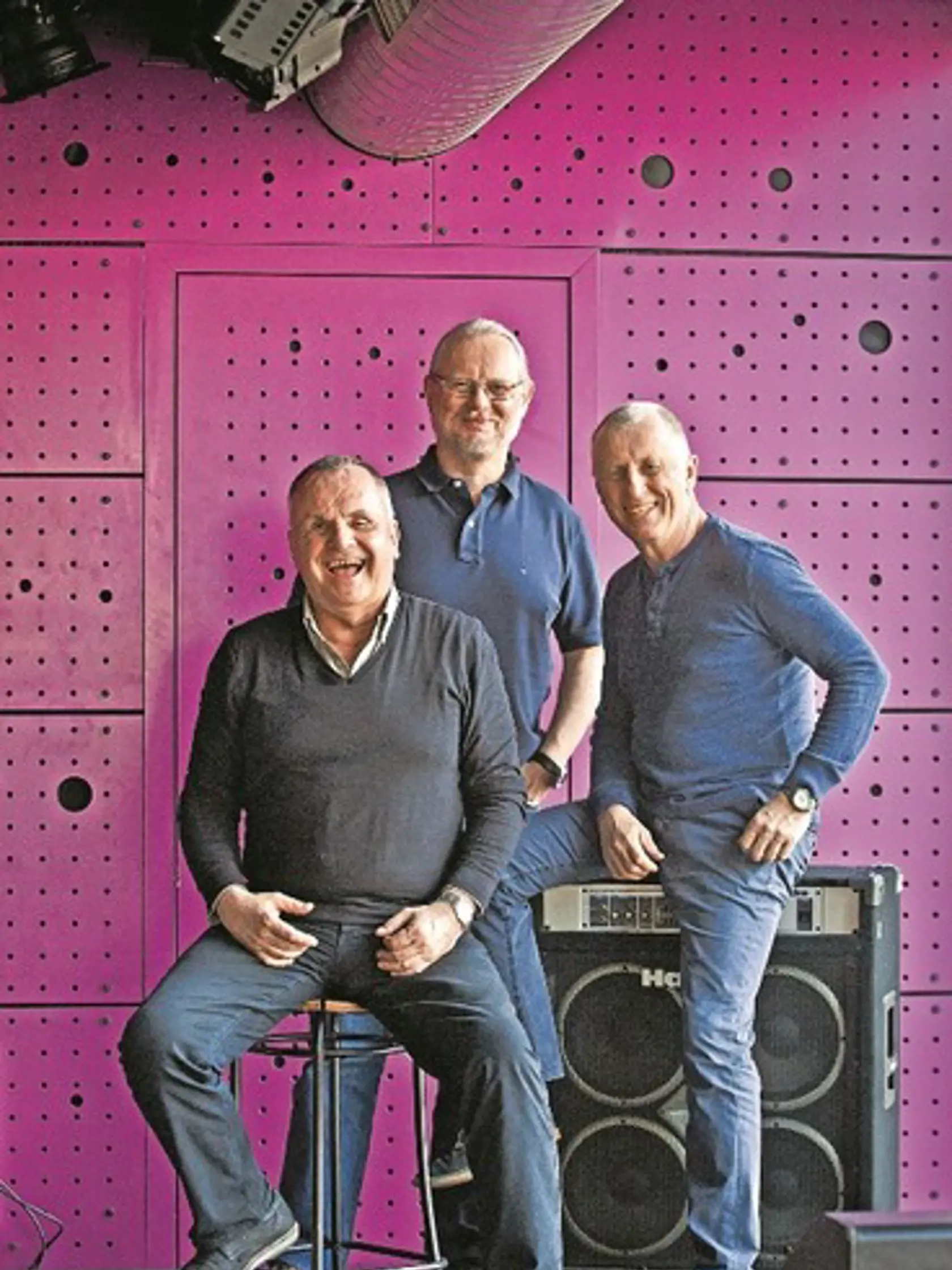 Legendárna zostava  Elánu: Jožo Ráž, Vašo  Patejdl a Ján Baláž dnes.