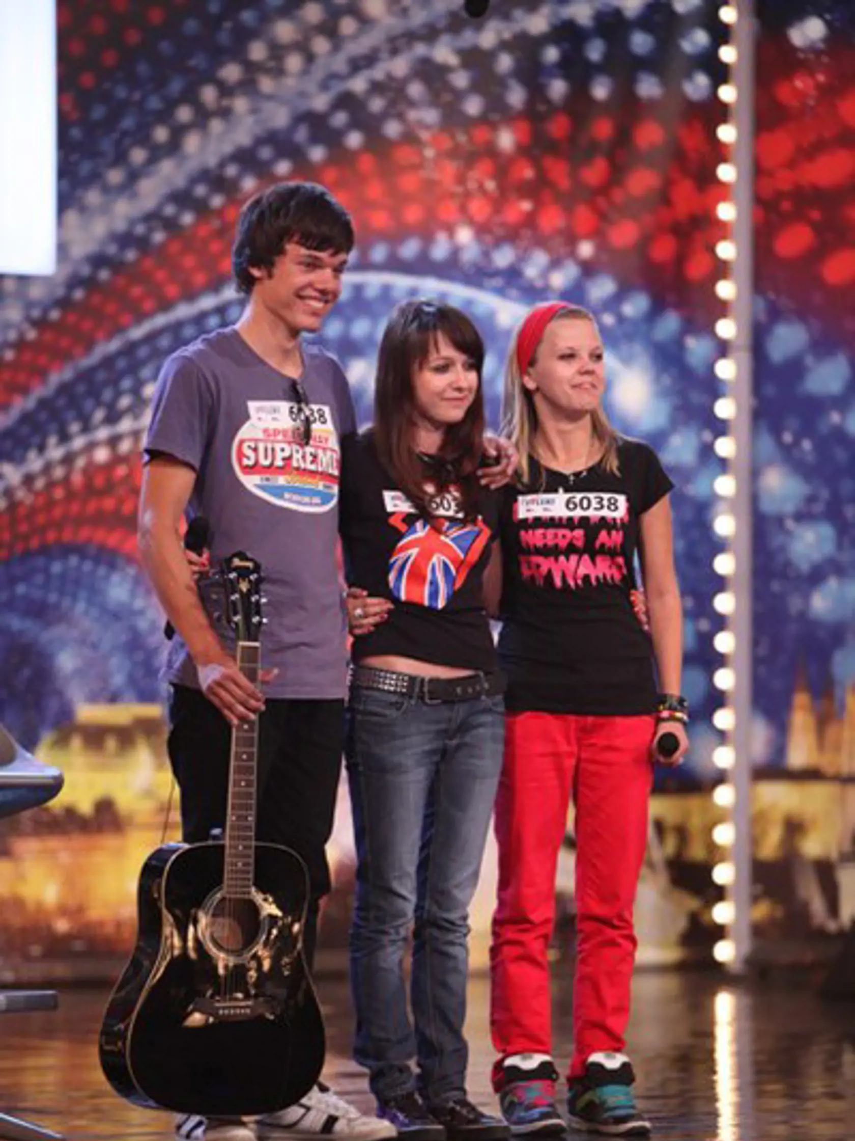 ANNA ŠČAUNISKÁ, JAKUB
BAČINSKÝ, JANA JANČINOVÁ
Slovenské trio zaujalo naozaj
pekným spevom.