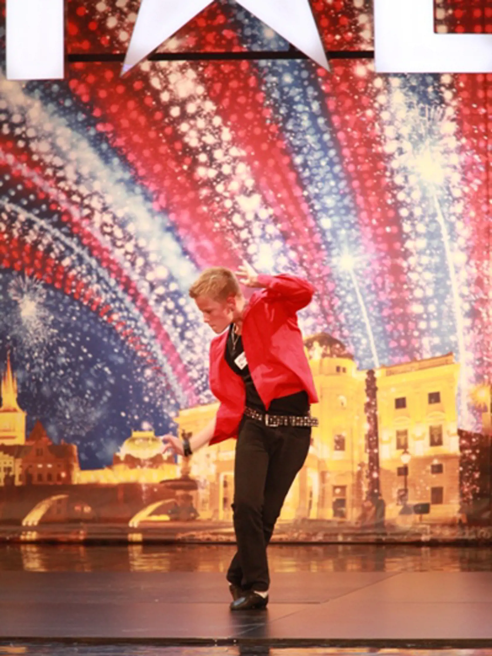 JAKUB RESSLER
Na kastingoch bolo množstvo
imitátorov Michaela
Jacksona, no porotu nakoniec
presvedčil práve
Jakub.