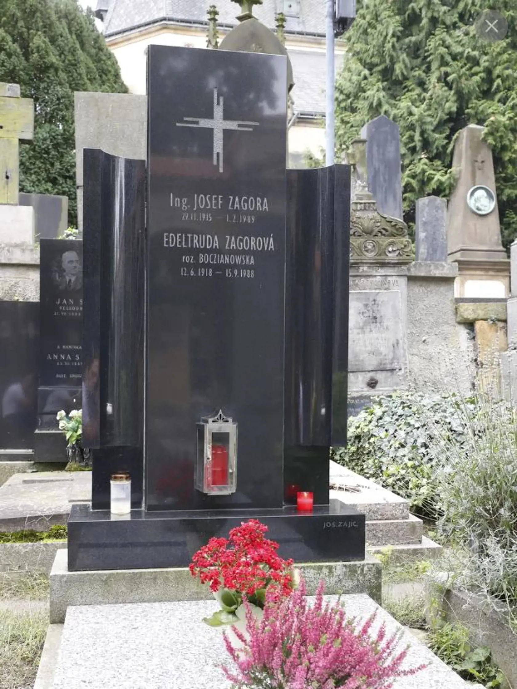 Hrob speváčky Hany Zagorovej. Ten si sama zadovážila ešte v roku 2012.