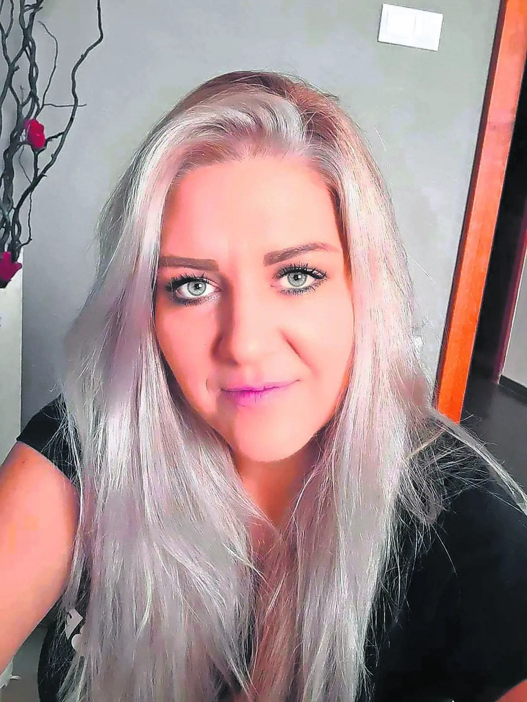 Alexova mama Anežka potvrdila, že lyžiar po nehode zastal, plakal a ľutoval toho, čo sa stalo. Sama vraví, že nebude voči nemu živiť v sebe nenávisť, syna jej to späť nevráti.