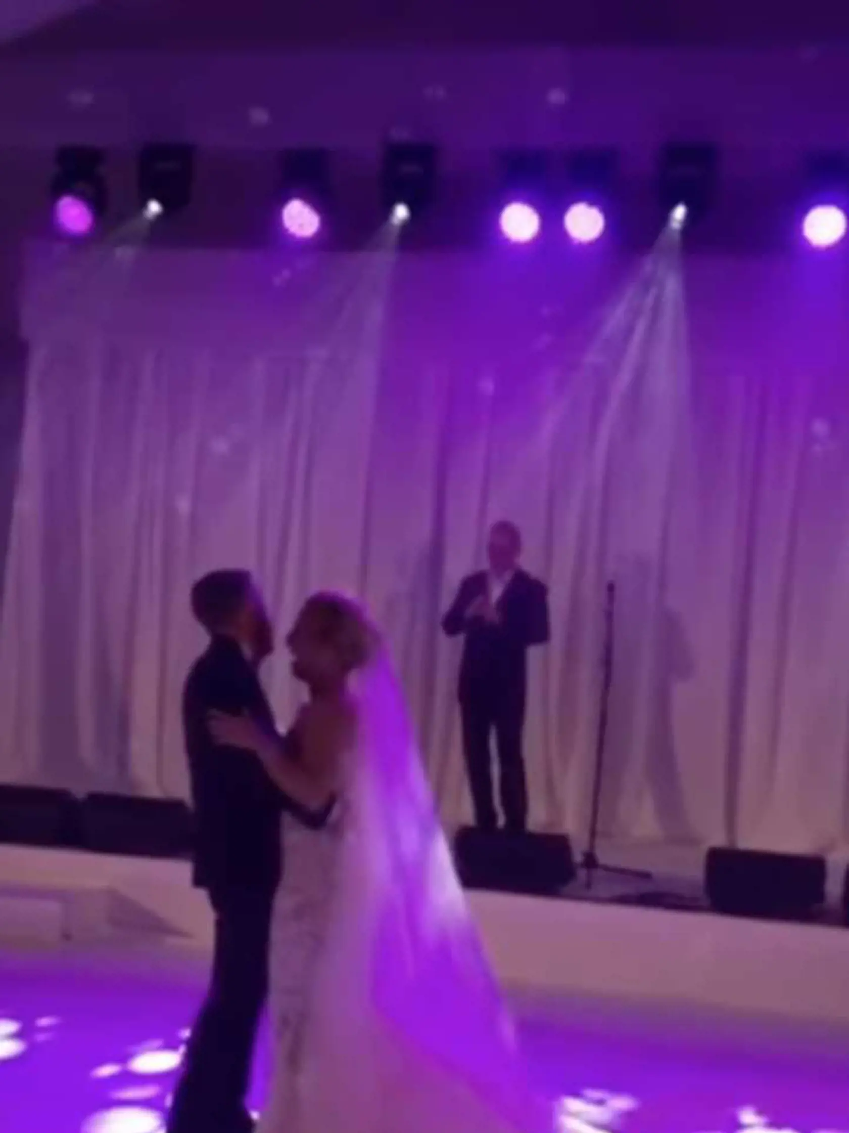 Krásna spomienka zo svadby Dominiky, kde jej spieval Vašo Patejdl
