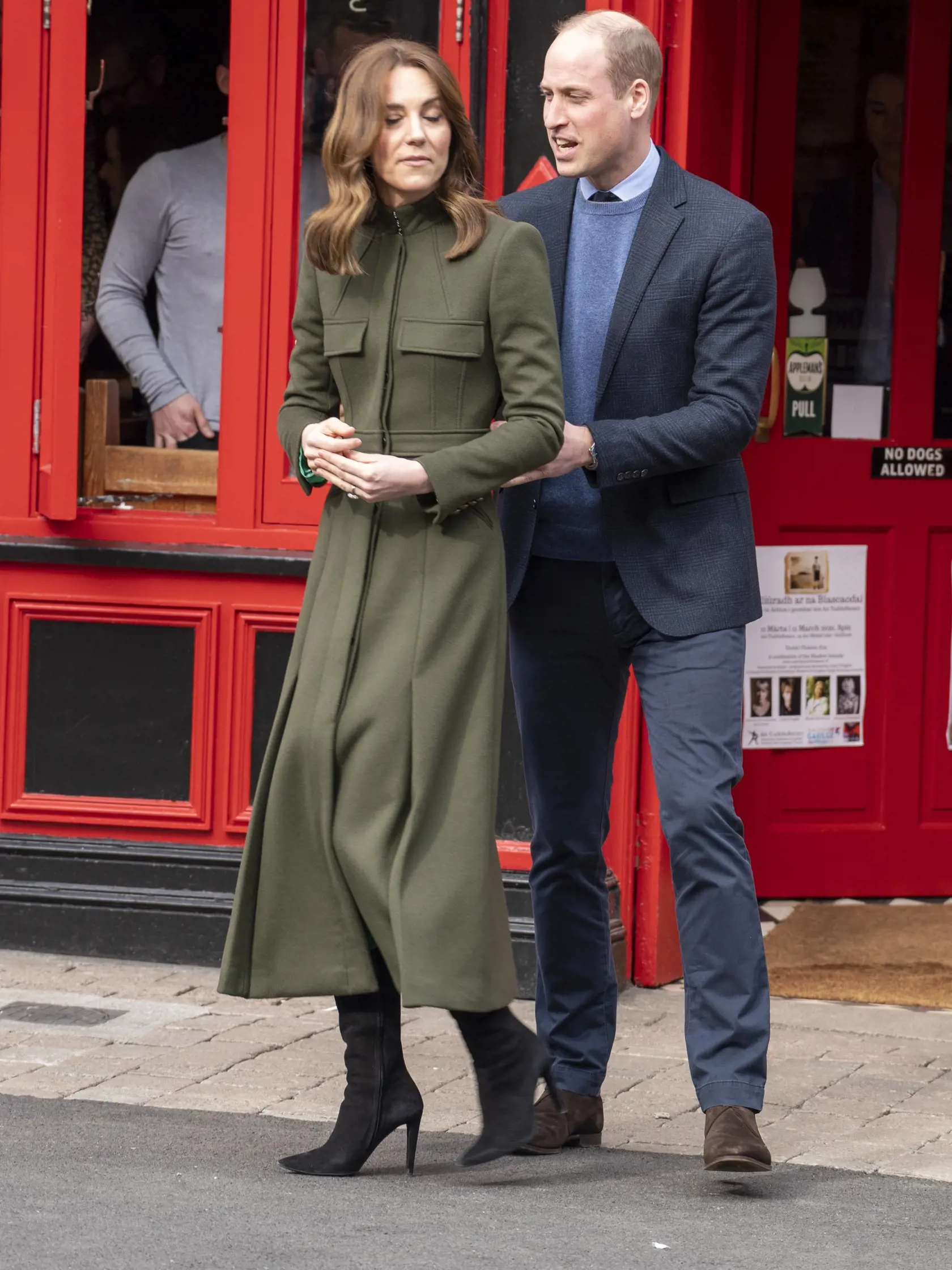 Vojvodkyňa Kate a princ William na svojom írskom turné.