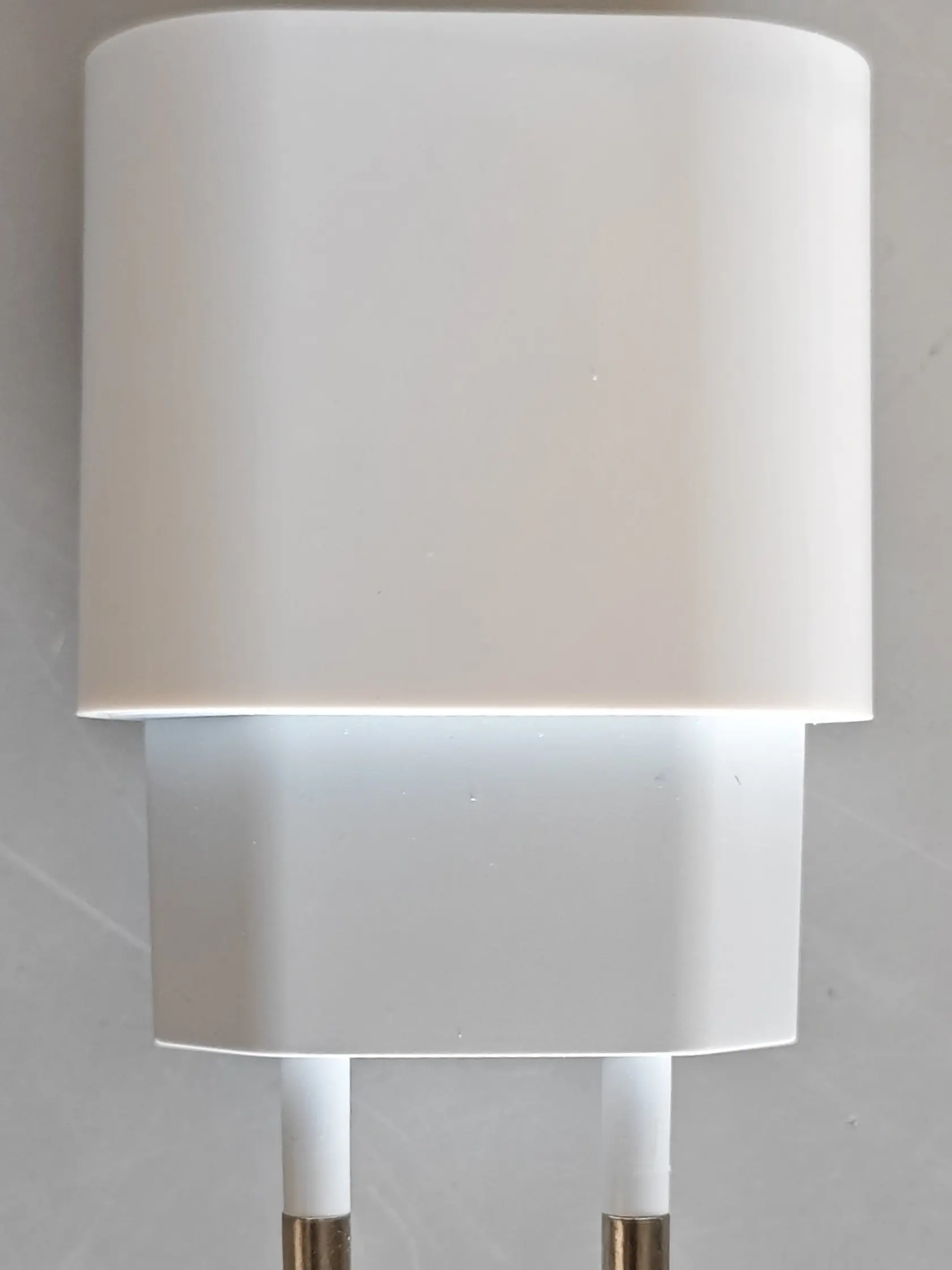 Adaptér Salcomp, model/typ A2347 EMC 3621