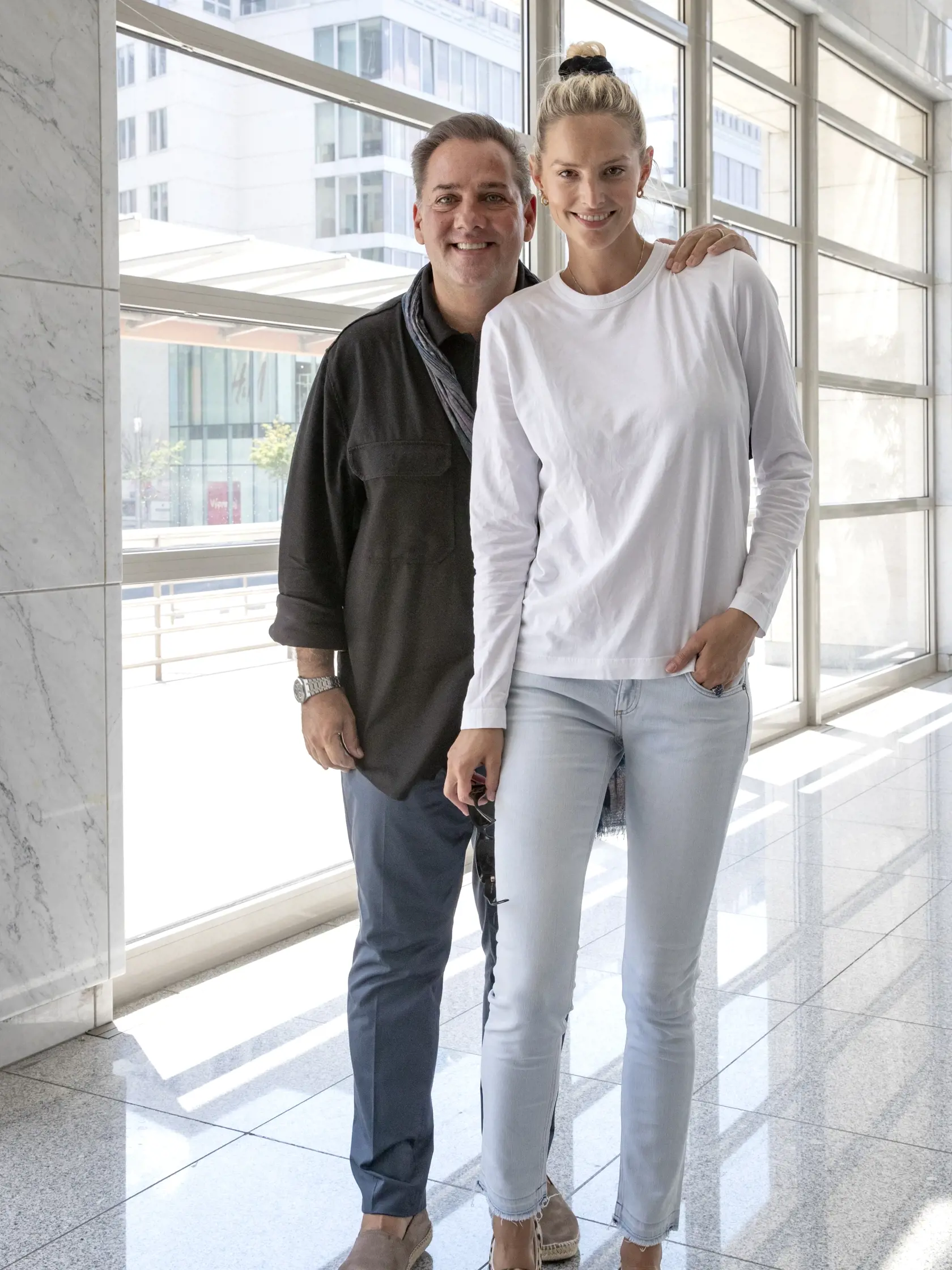 Elite Model Look. Casting v priestoroch novej budovy Slovenského Národného Divadla v Bratislave. Na snímke je topmodelka Michaela Kocianová a Saša Jány.