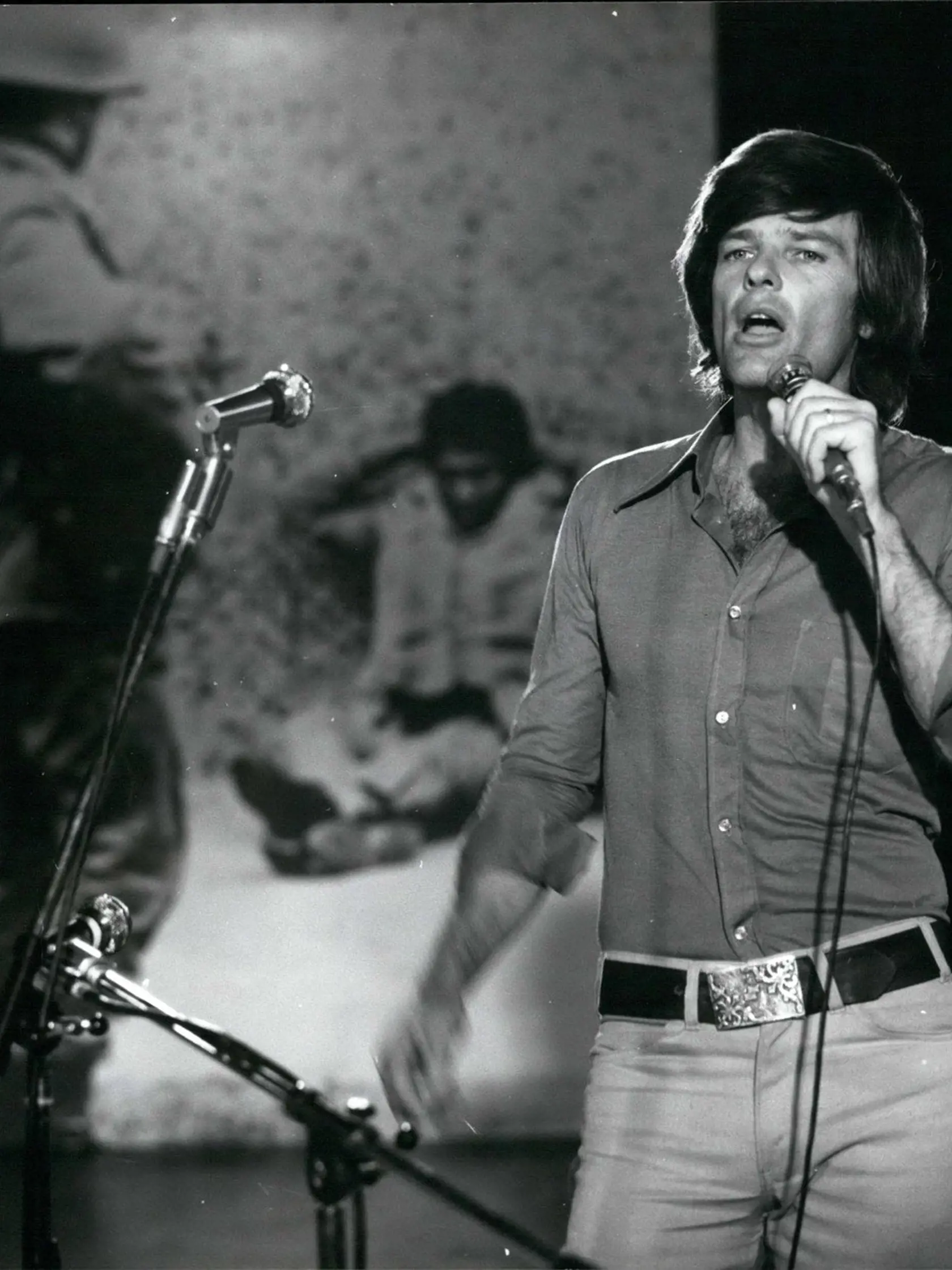 Oct. 10, 1975 - Dean Reed in Budapest: At the invitation of the Hungarian Peace Council American singer and peace campaigner Dean Reed spent some days in Budapest. During his Budapest visit, Dean Reed cave a concert at the Budapest Technical University and had an appearance before the cameras of the Budapest Television. Dean Reed during his appearance in the Hungarian Television., Image: 209893561, License: Rights-managed, Restrictions: , Model Release: no, Credit line: Profimedia, Zuma Press -