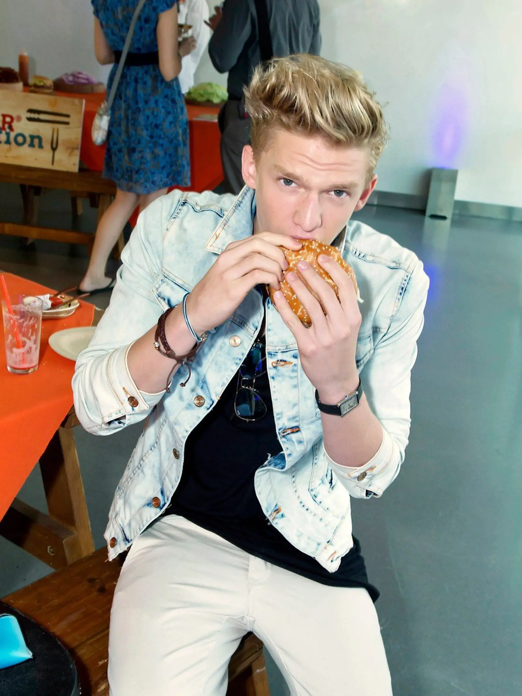 May 17, 2013 - New York City - EXCLUSIVE -Cody Simpson Enjoys a Burger King Carolina BBQ WHOPPER Sandwich at a Sumer Menu Tasting at Glasshouses NYC. - PICTURED: Cody Simpson   -, Image: 161519386, License: Rights-managed, Restrictions: EXCLUSIVE, Model Release: no, Credit line: Profimedia, INSTAR Images