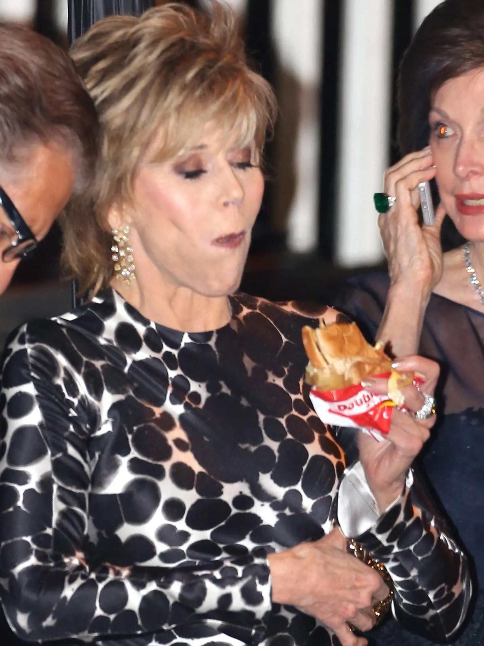 Jane Fonda chows down at the Vanity Fair Oscars after party, at Sunset Tower Hotel. February 24, 2013, Image: 154581199, License: Rights-managed, Restrictions: , Model Release: no, Credit line: Profimedia, X17