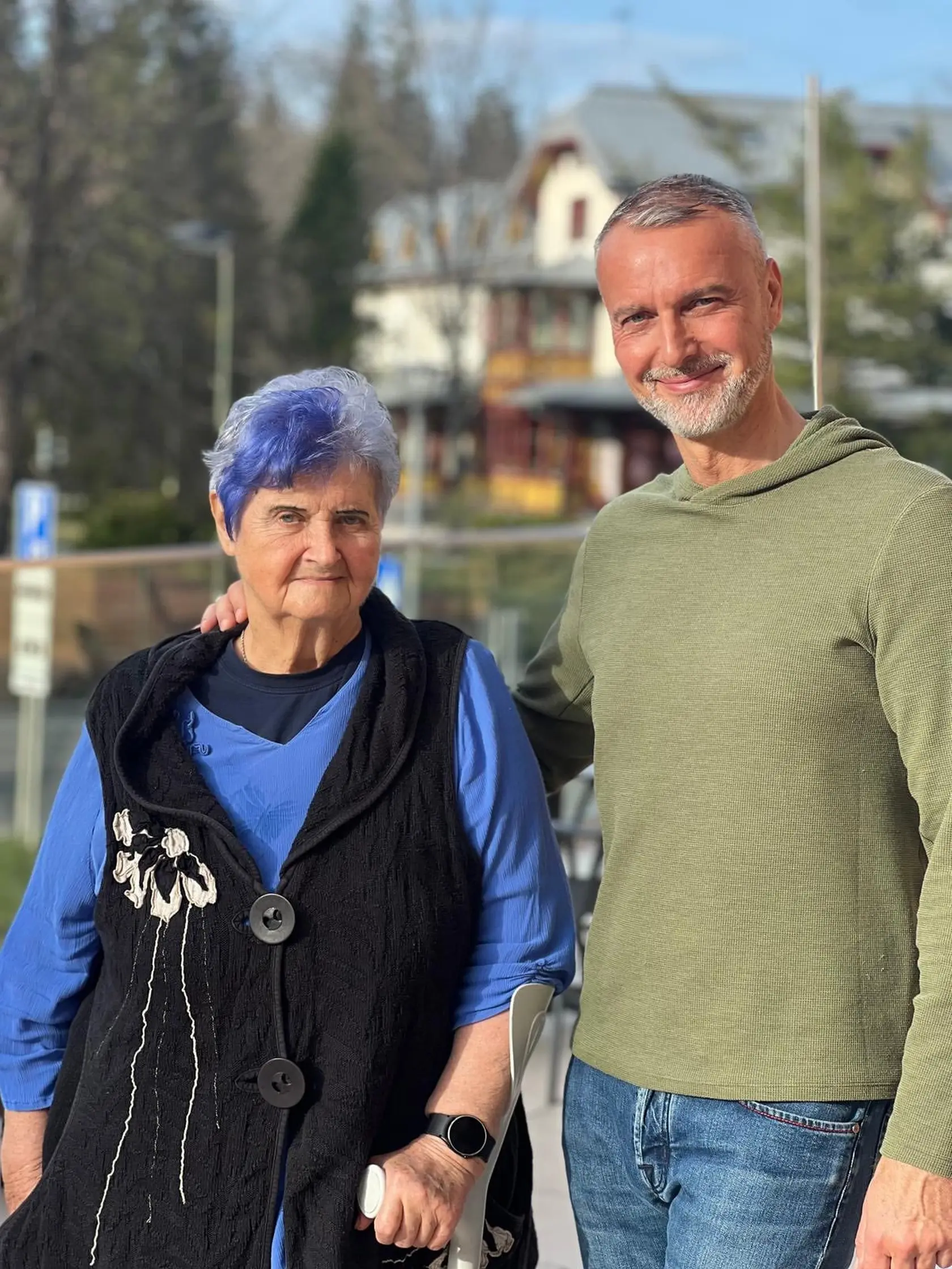 Do Tatier s milovanou mamou sa vybral predseda parlamentu Richard Raši (Hlas). „Verím, že aj vy prežívate sviatky v kruhu tých, ktorých máte najradšej – s vďačnosťou za každý spoločný okamih,“ zdôveril sa Raši.