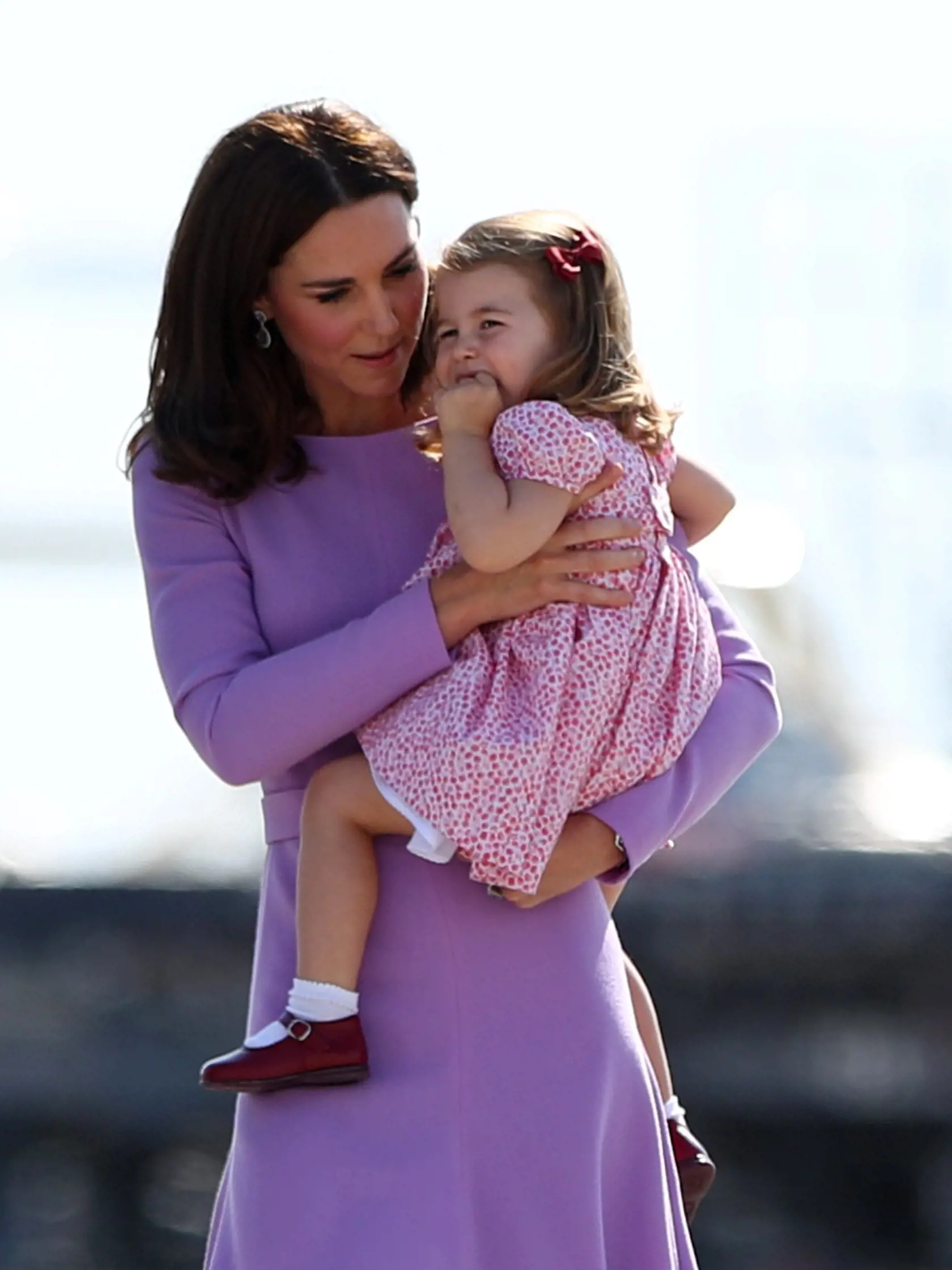 Prince William and his wife Kate Middleton visit Hamburg in Germany.  Pictured: Kate Middleton and Princess Charlotte, Image: 342700227, License: Rights-managed, Restrictions: -AUT,-CHE,-DEU,-DNK,-NLD, Model Release: no, Credit line: Profimedia, Splash