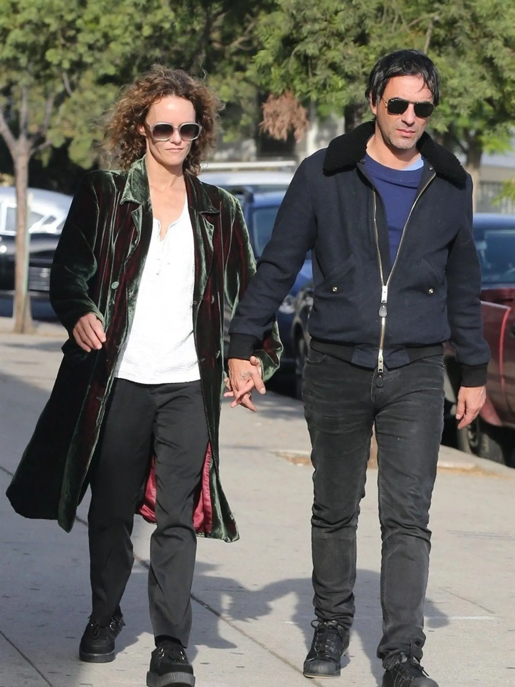 West Hollywood, CA  - *EXCLUSIVE*  - Couple Vanessa Paradis and Samuel Benchetrit stop to check out the art gallery 'La Luz De Jesus Gallery' in West Hollywood. The happy couple held hands as they made their way into the gallery.    **SHOT ON 11/13/17**    Pictured: Vanessa Paradis, Samuel Benchetrit        *UK Clients - Pictures Containing Children  Please Pixelate Face Prior To Publication*, Image: 355340475, License: Rights-managed, Restrictions: , Model Release: no, Credit line: Profimedia, 