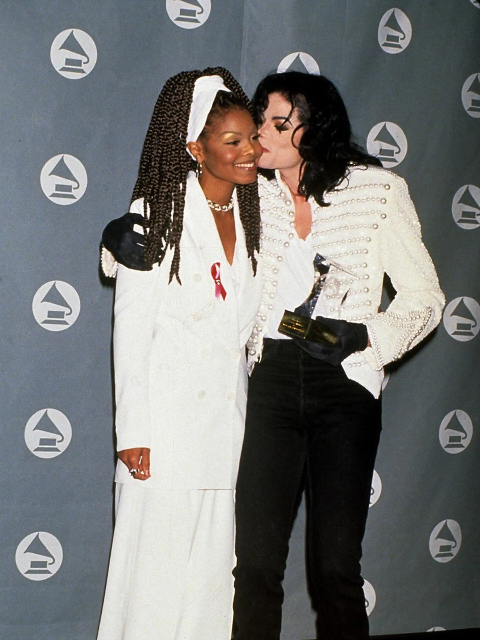 L4935LR JANET JACKSON AND MICHAEL JACKSON, Image: 98381716, License: Rights-managed, Restrictions: , Model Release: no, Credit line: Profimedia, Globe