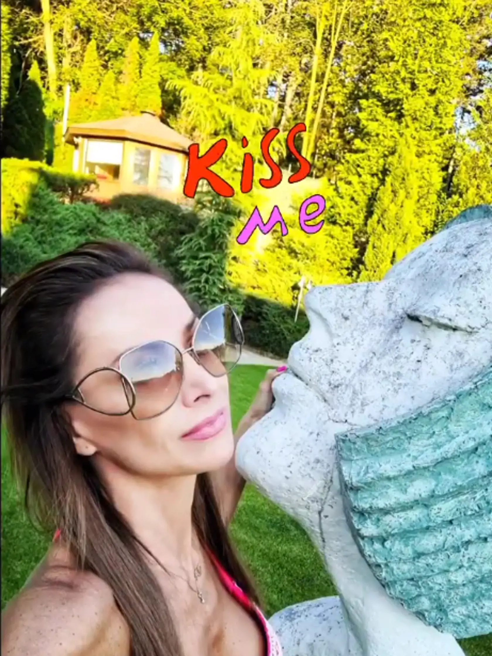 Zora Czoborová na fit pobyte predviedla telo v bikinách.