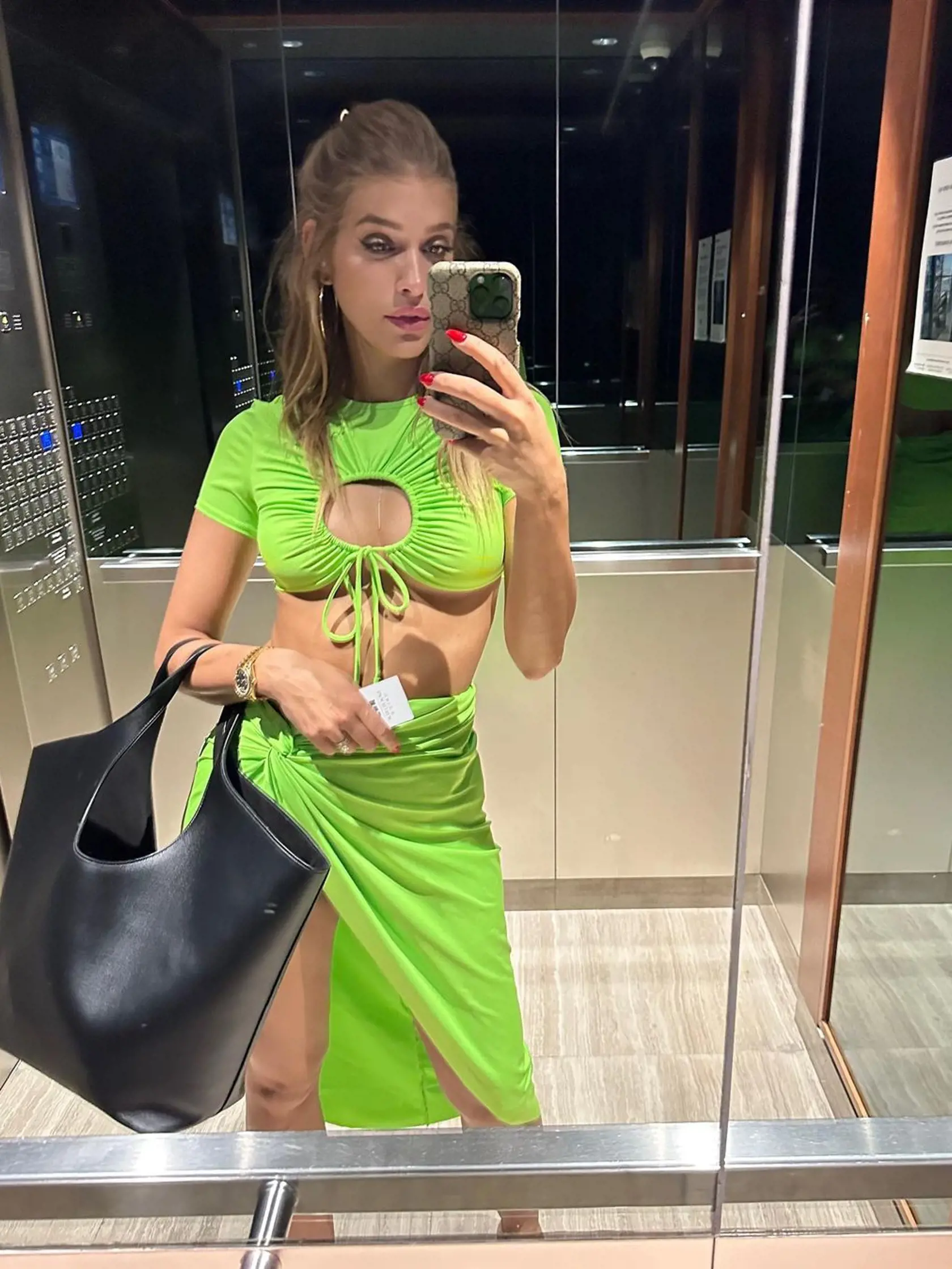 November 2023: Jasmina na dovolenke v Dubaji