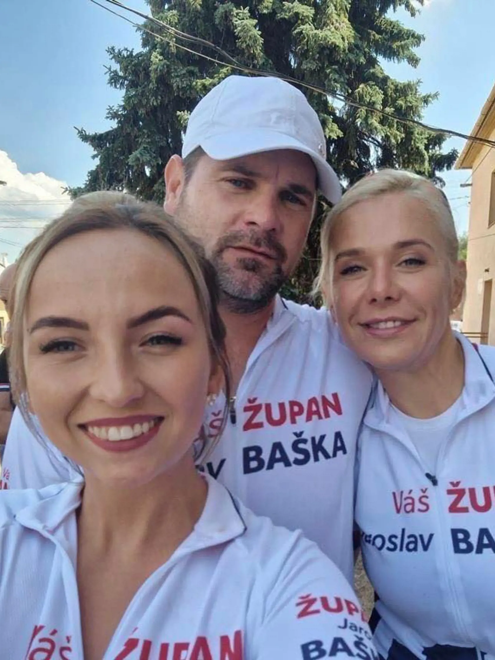Saková sa môže pochváliť krásnymi štíhlymi nohami, ktoré predviedla v cyklisťákoch.