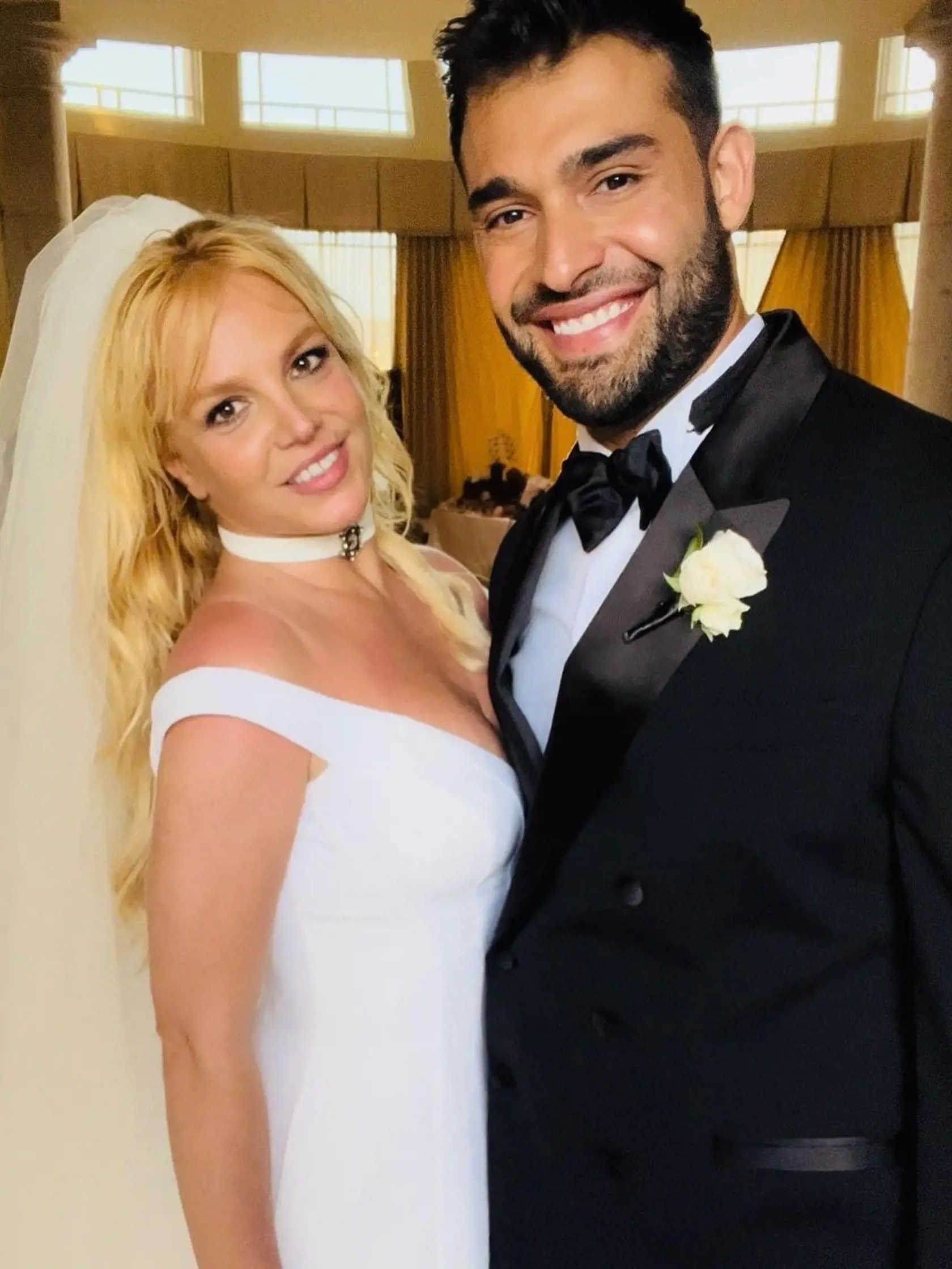 Šťastní len naoko: Britney Spears a Sam Asghari sa niečo vyše roka od svadby rozvádzajú.