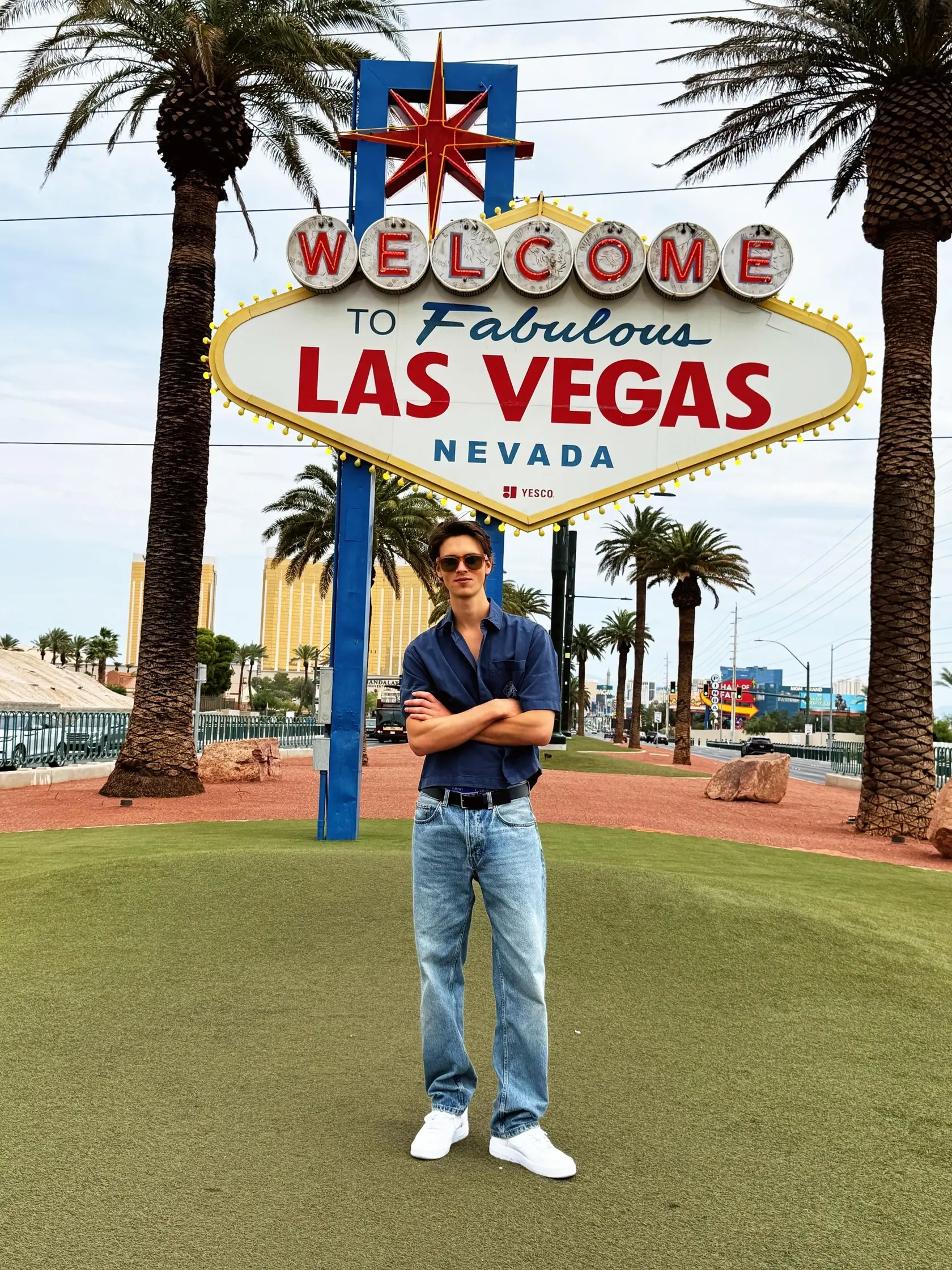 Kristián Macháček zo Sľubu si užil Las Vegas v spoločnosti Dary Rolins, jej dcéry Loly a šéfa marketingu Markízy Michala Boreca.
