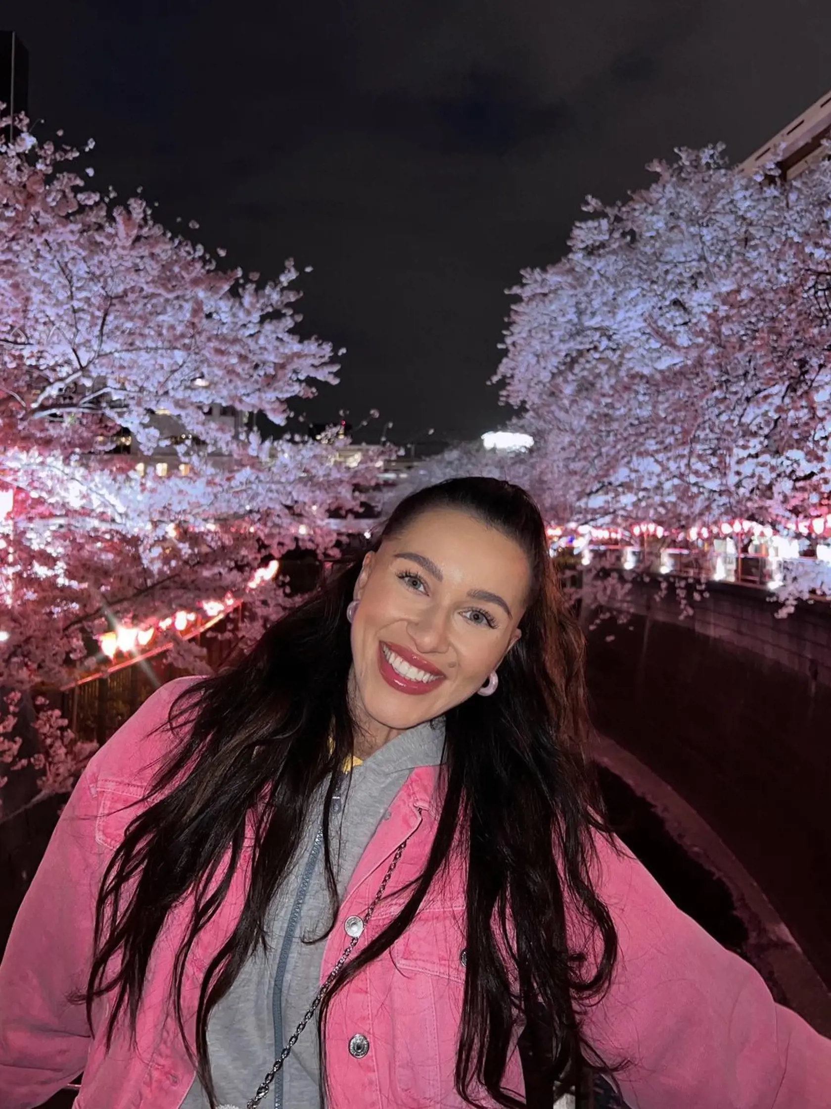 Bianka medzi sakurami.