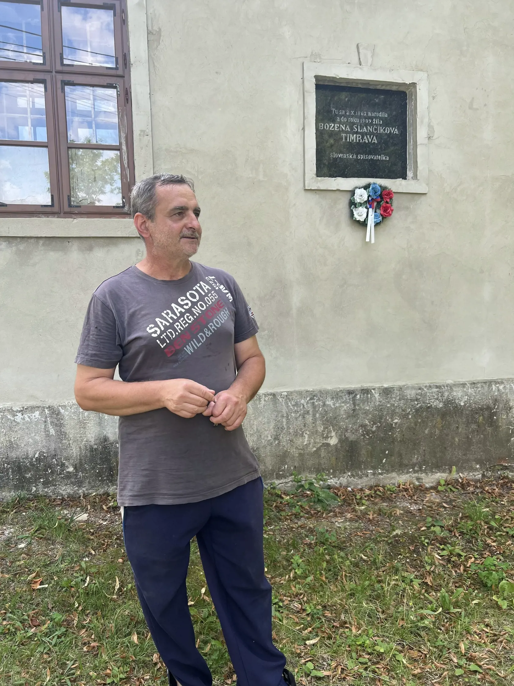 Na otázku, ktorými slovami by starosta Pavel Kyseľ čarovné Polichno charakterizoval, odpovedá: “Tak teda heslovite… Pamiatková zóna, kraslice, náhrobníky, Timrava, prvý profesor pedagogiky, Timravin náučný chodník, podujatia - Maľujeme Timravu, Timraviným chodníčkom, Retro prvý máj, súťaž o najlepší ovocný koláč, dva penzióny, začínajúci hospodári ovocných stromov, farma, staré osídlenie, kroje…,” vymenúva s nadšením Kyseľ.
