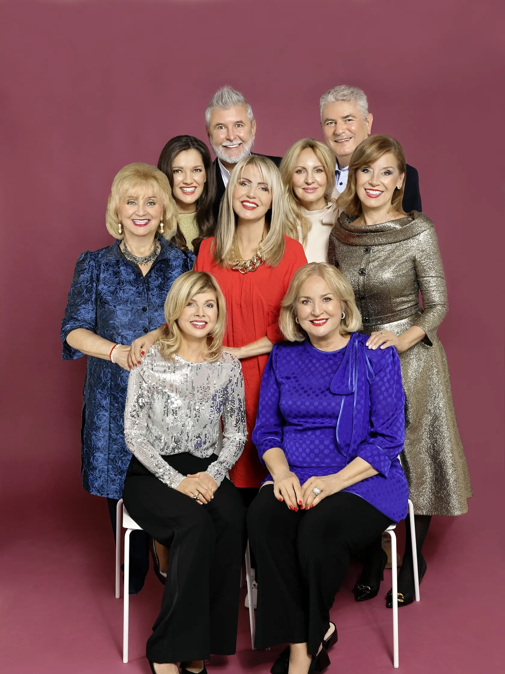 Televízni hlásatelia Soňa Mullerová, Alena Heribanová, Emma Tekelyová,Hana Rapantová, Ada Straková, Nora Beňačková, Renata Špačková, Miloš Bubán, Jaro Buček
