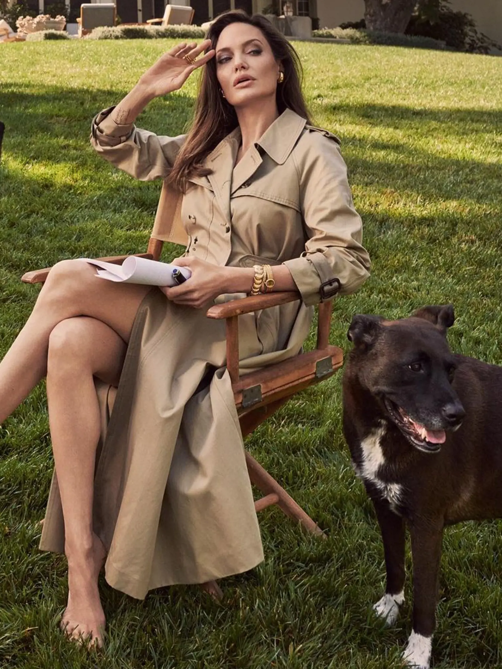 Supermama Angelina Jolie (45) si po krachu manželstva s hercom Bradom Pittom (57) prešla rozvodovým peklom. Dnes je už však z najhoršieho vonku.