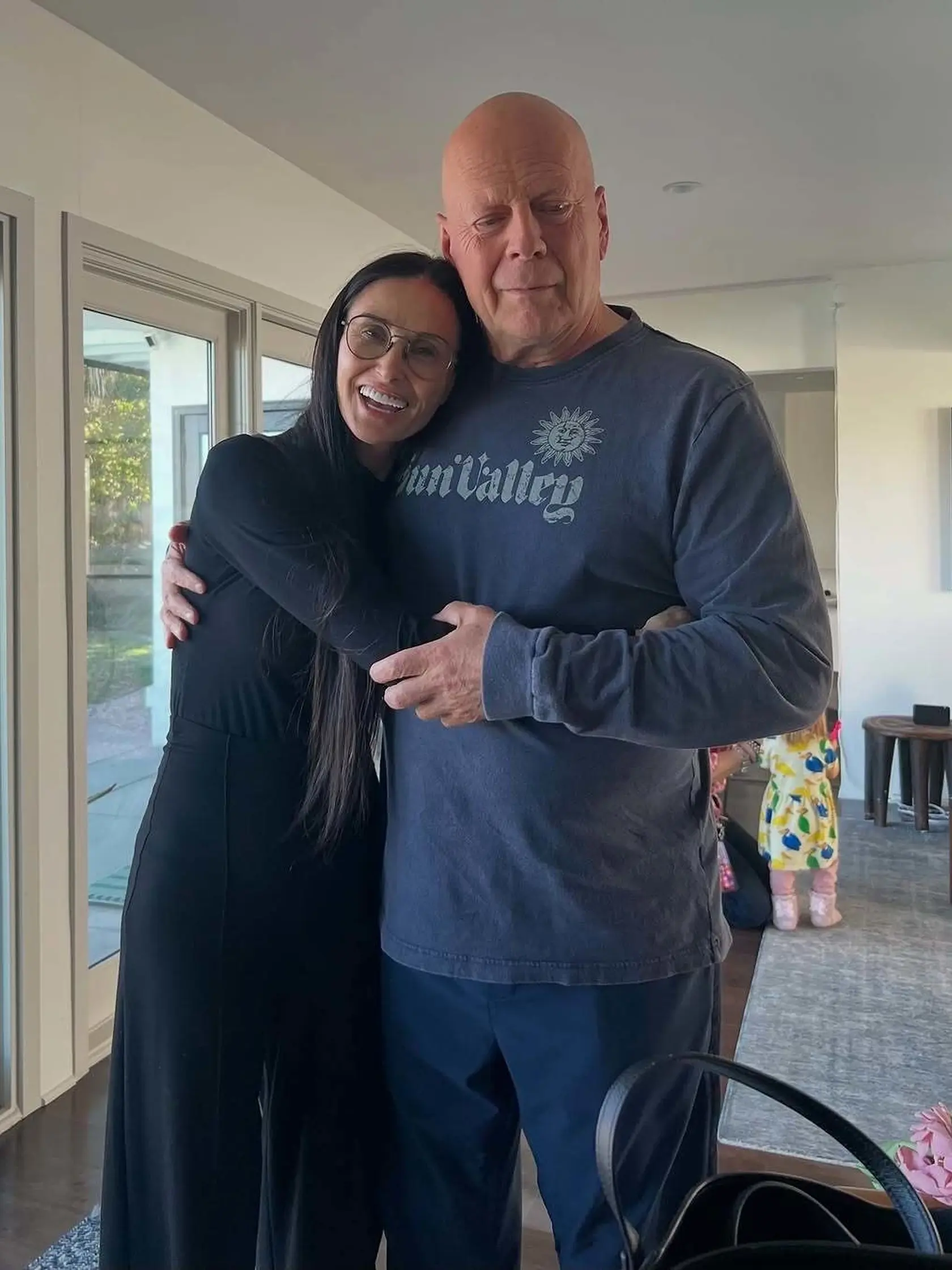 Bruce Willis oslávil 70. narodeniny v kruhu najbližších.