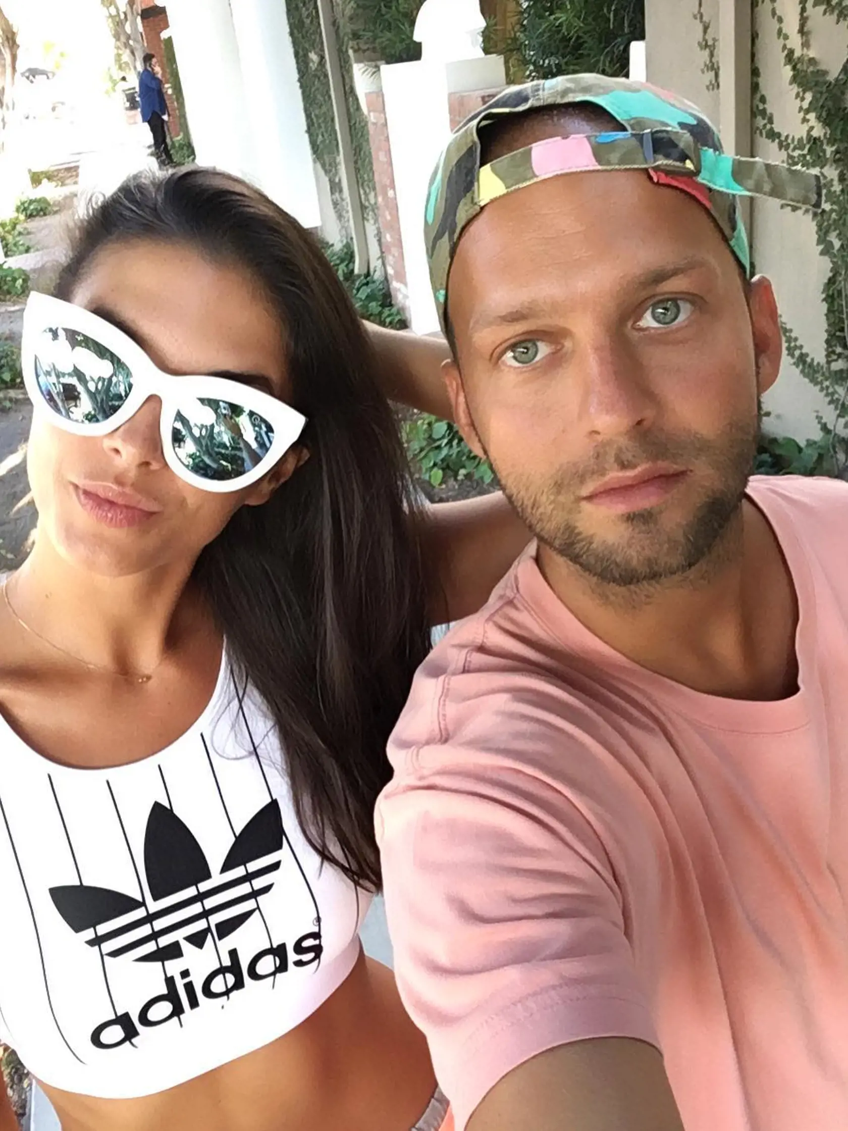 Dvojica sa aj zasnúbila, no prv než svadba prišiel synček.
