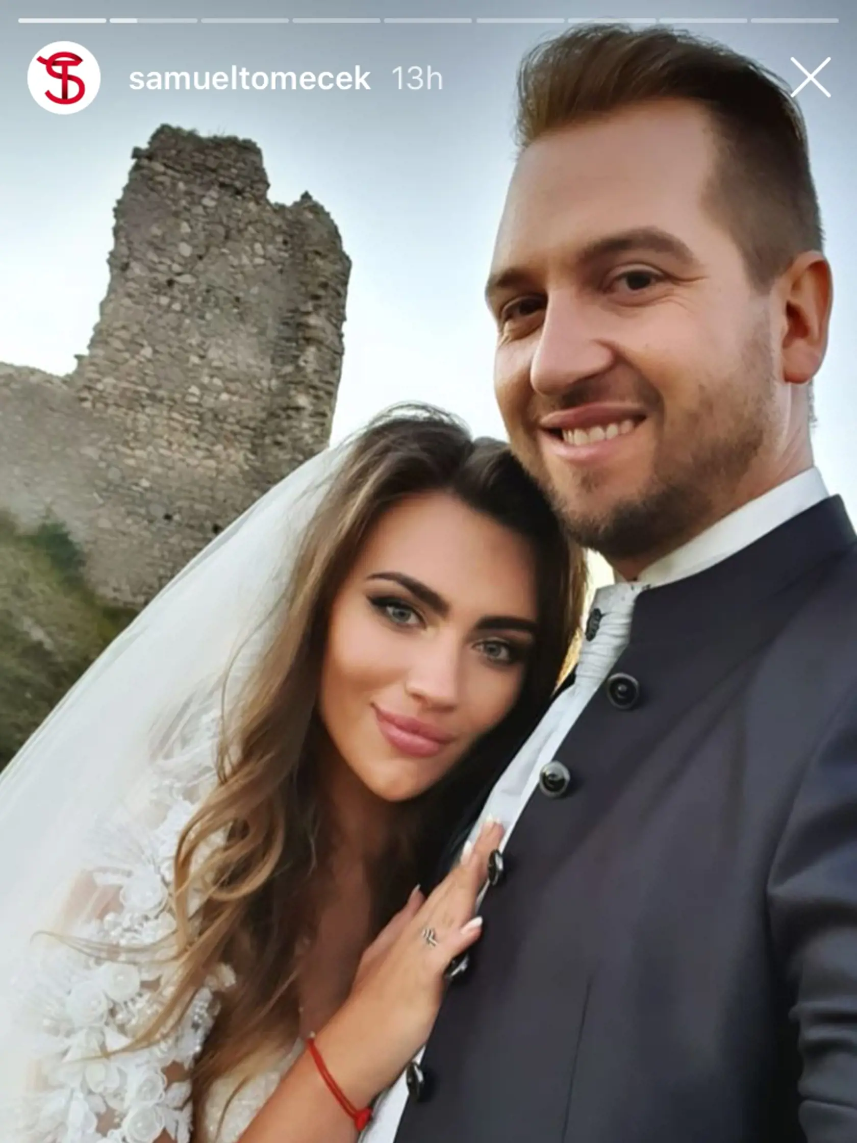 Samo Tomeček sa oženil.