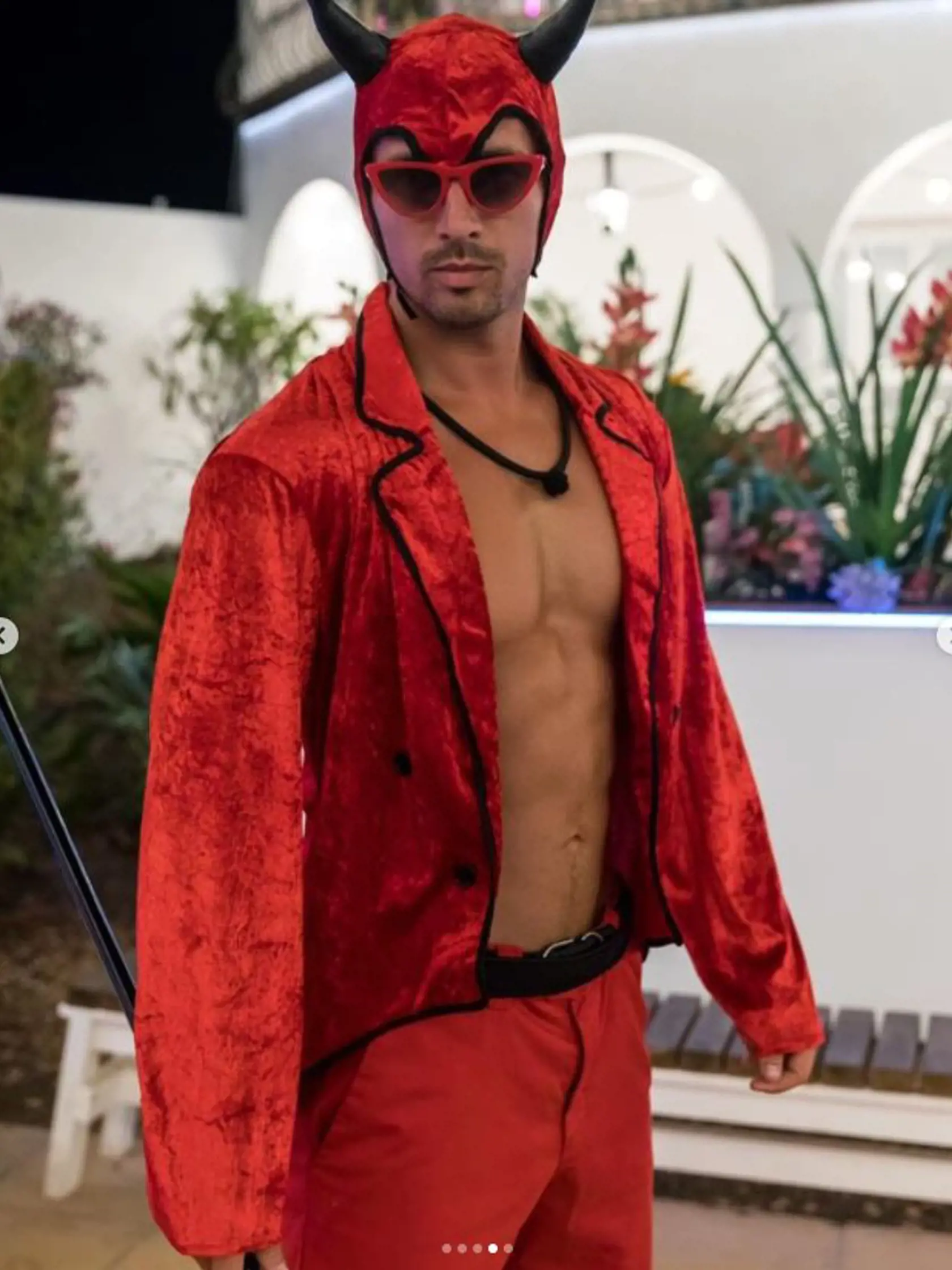 Kostýmy súťažiacich z Love Island.