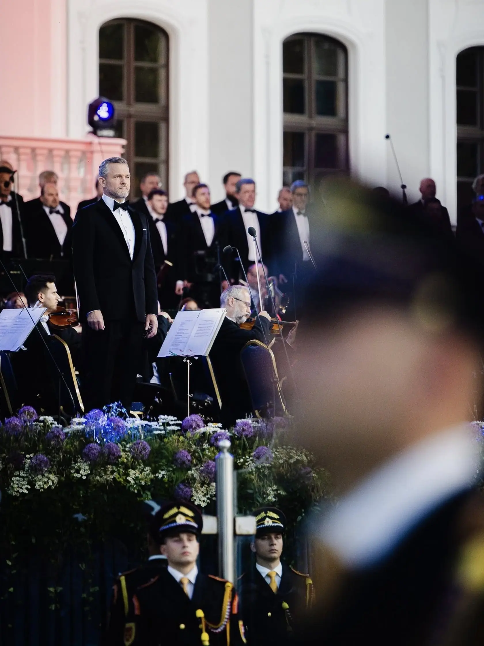 "Nultý ročník Koncertu Slovenskej filharmónie pod záštitou Kancelárie prezidenta SR priniesol výnimočný večer a oslavu umenia vo svojej najväčšej kráse. Ďakujeme vám všetkým, ktorí ste svojou prítomnosťou prispeli k magickej atmosfére počas celého podujatia. Zároveň ďakujeme aj všetkým vystupujúcim. Ich výkony na pódiu boli dôkazom, že na Slovensku máme umelcov a hudobné telesá svetového formátu," uviedli na stránke Paláci z kancelárie prezidenta. 
