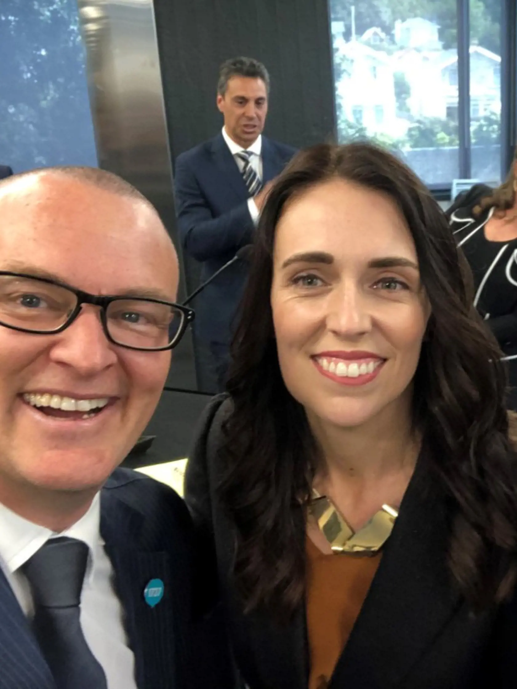 Novozélandský minister zdravotníctva porušil karanténu.