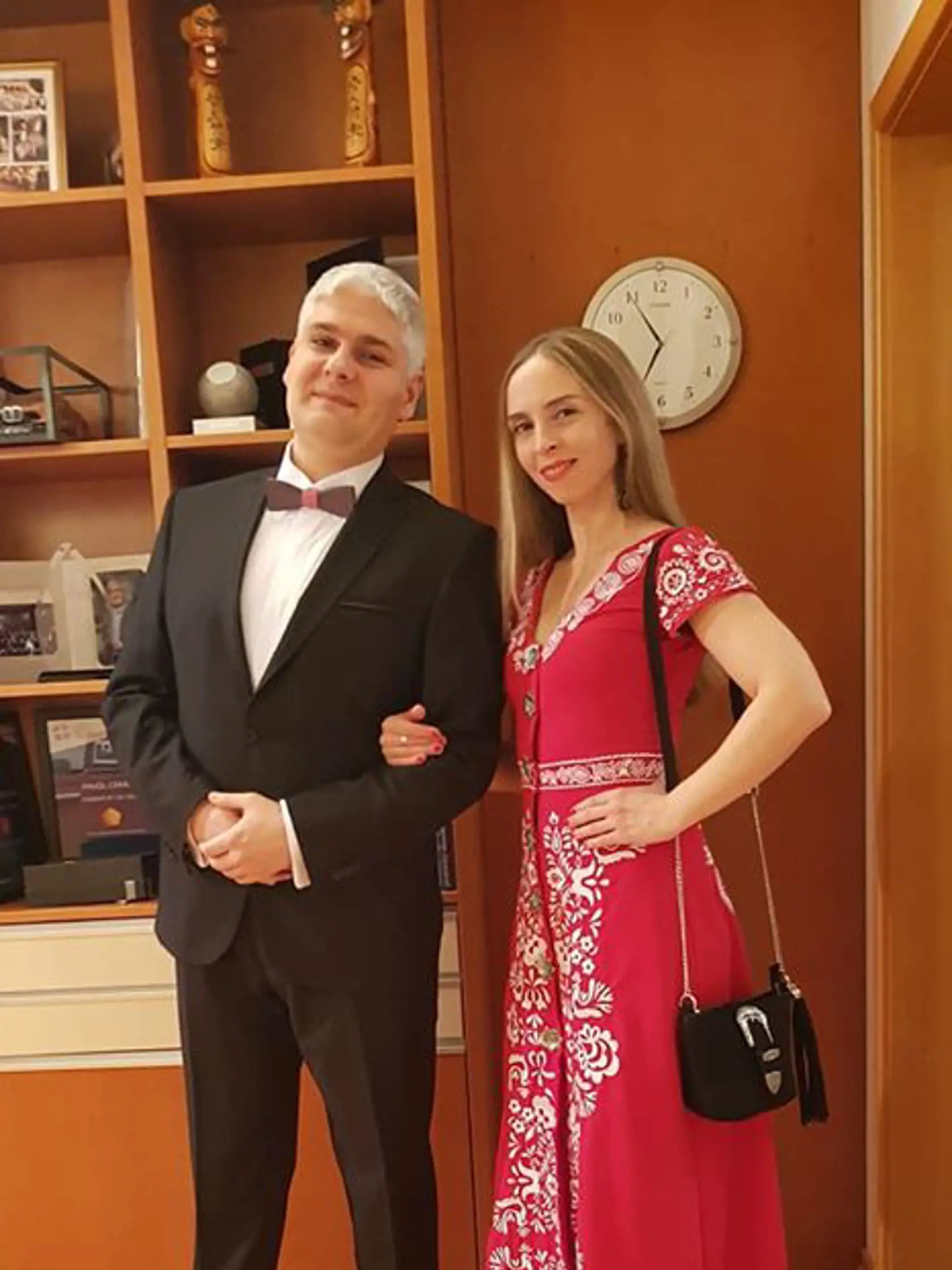 S manželkou Marínou pred odchodom na udeľovanie Krištáľového krídla, kde bol nominovaný.