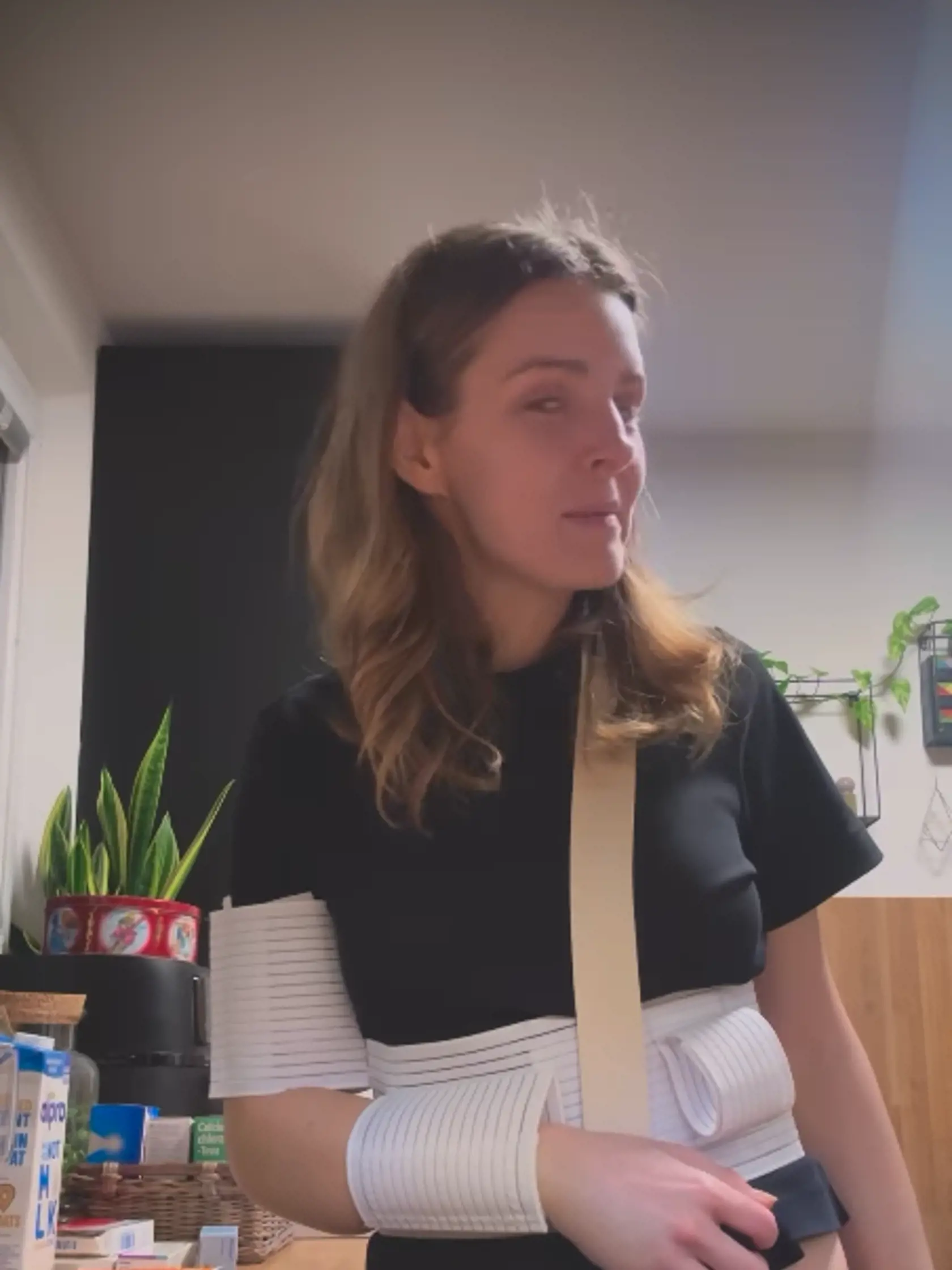Monika si zo seba vie urobiť srandu! Aha, čo predvádza v kuchyni.