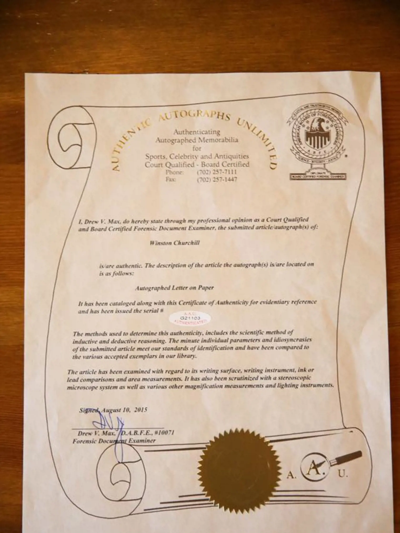 Andrej Danko venoval Zemanovi list vlastnoručne písaný Winstonom Churchillom a exprezidentovi Ivanovi Gašparovičovi daroval fujaru.