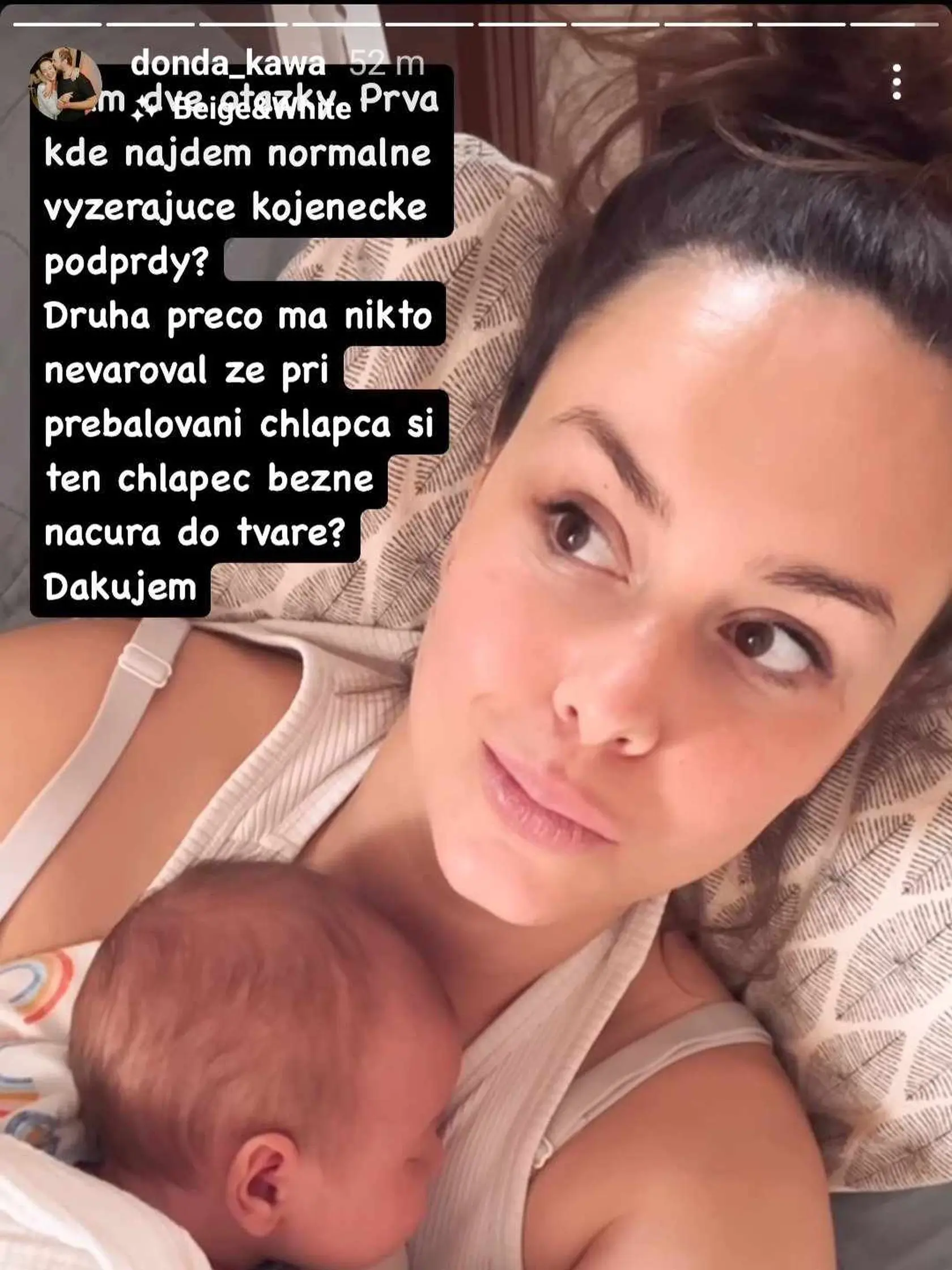 Dominika ukázala synčeka.