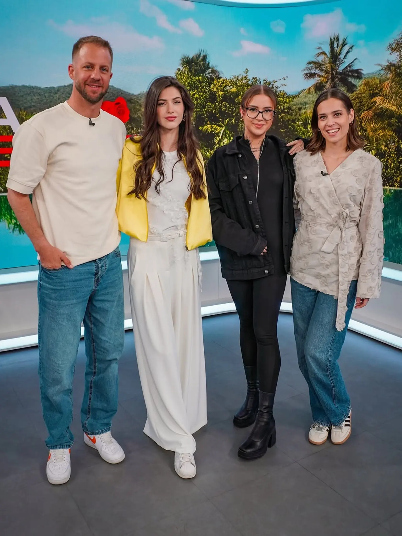 Vypadnuté Luisa a Jasmína v Teleráne: Fanúšikovia si na raperke všimli, že sa poriadne zmenila. Do tváre schudla a nemá parochňu.