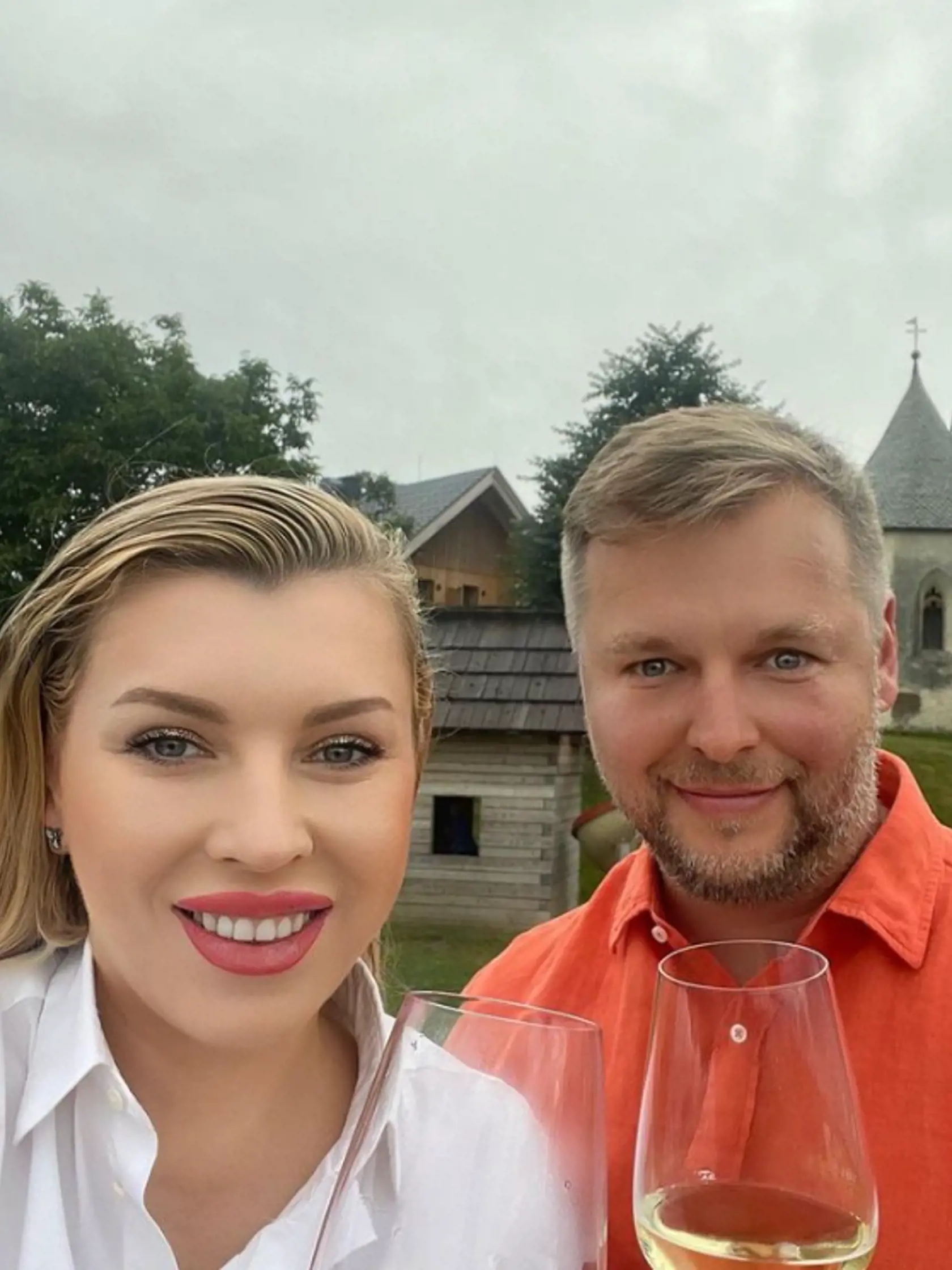 Gabriela so svojím manželom Karolom Rumanom.