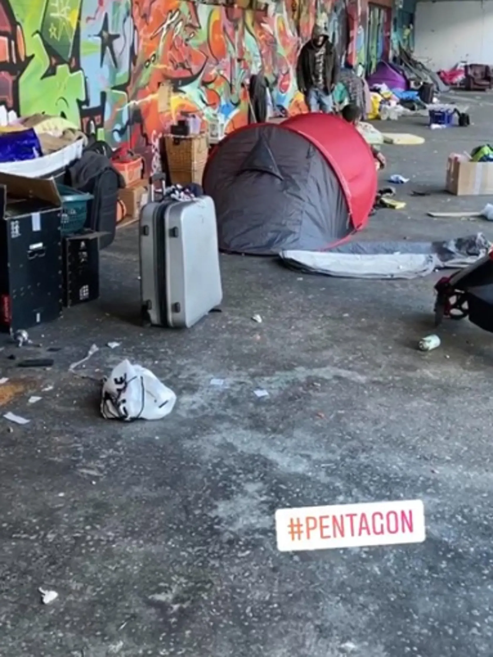 Kristína Kövešová a jej reportáž z Pentagonu. Narkomani, díleri, špina a hnus.